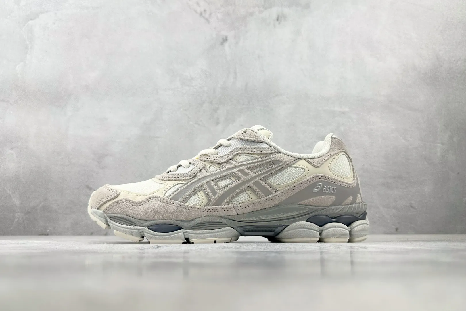 WaterResistant ASICS GEL-NYC Light Grey Replica Sneakers with High Quality Rep Shoes Design 687