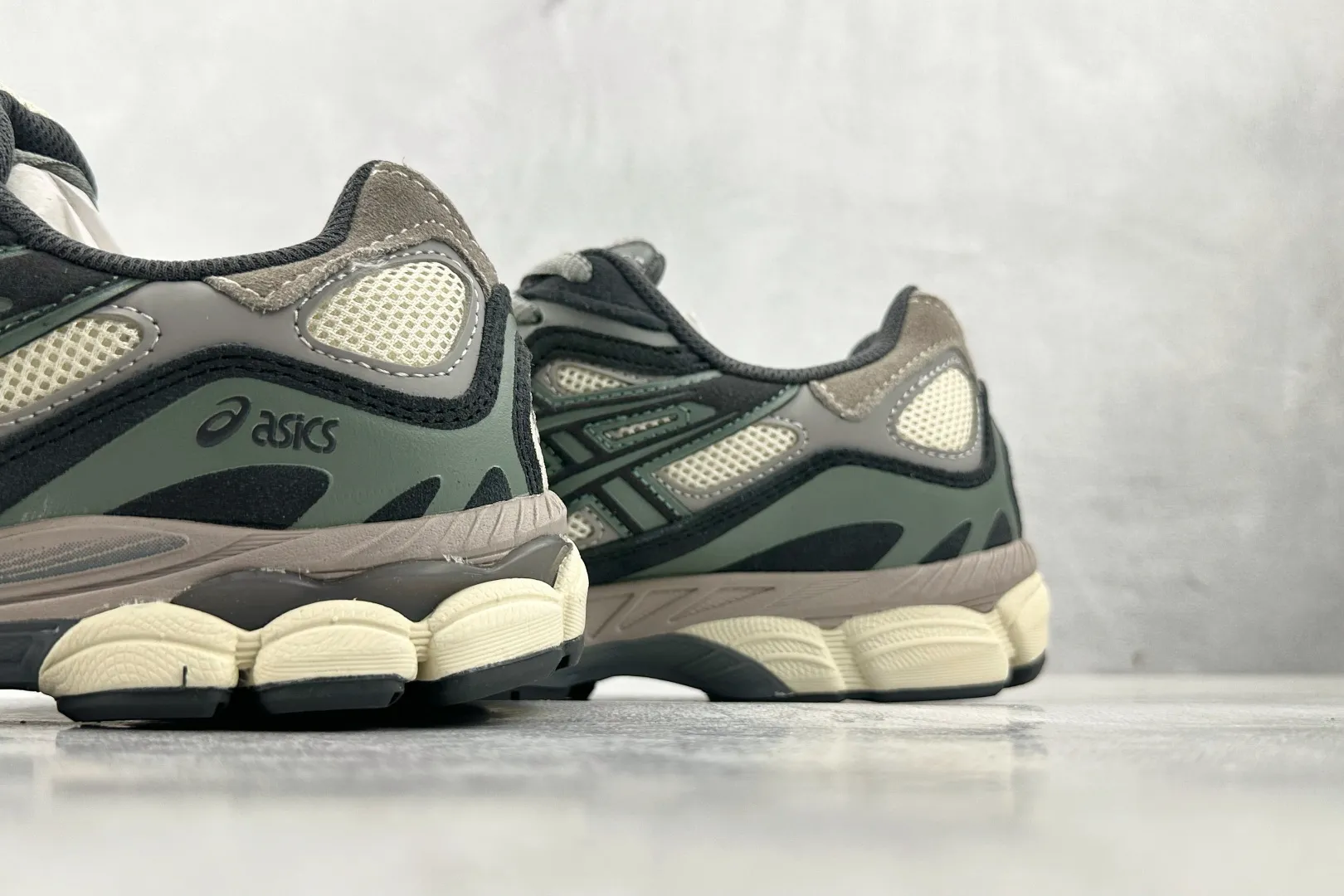 Original ASICS GEL-NYC Oatmeal Grey Replica Sneakers – High Quality ASICS Running Rep Shoes 686