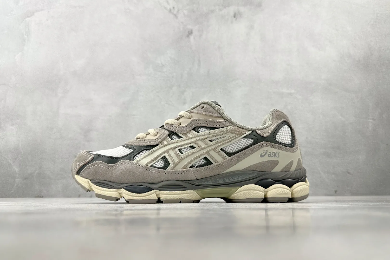 WeatherProof ASICS GEL-NYC Oatmeal Low Top Replica Sneakers – High Quality Rep Shoes & 1:1 ASICS Replicas 669