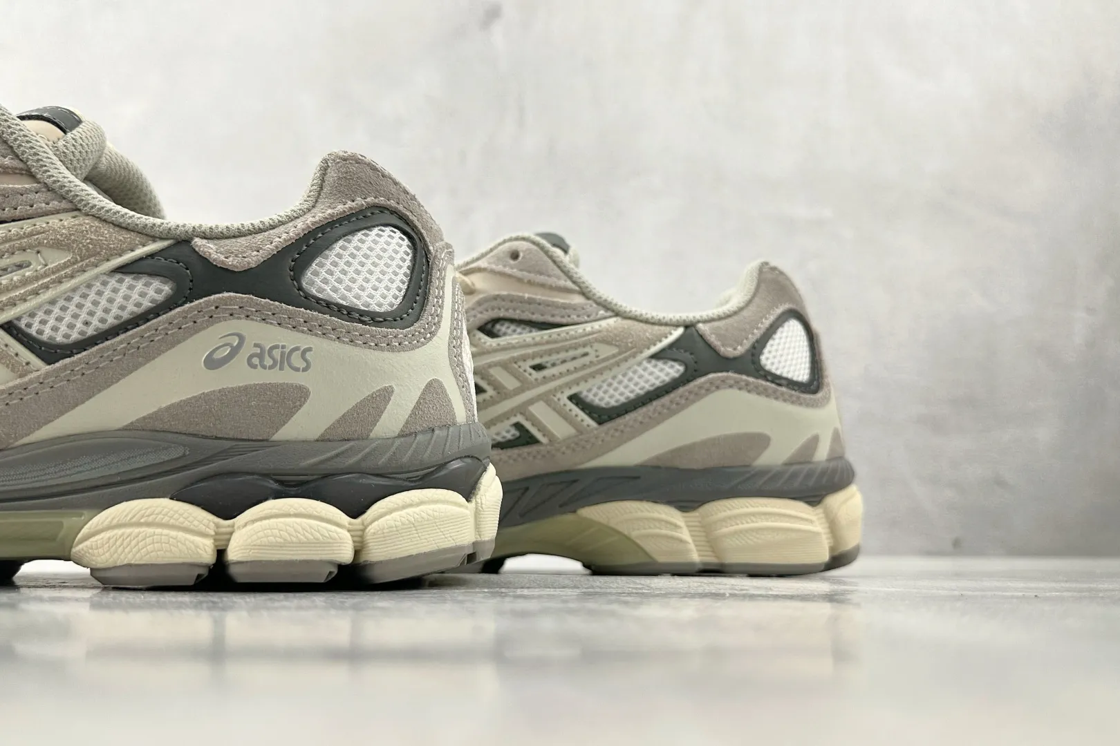 WeatherProof ASICS GEL-NYC Oatmeal Low Top Replica Sneakers – High Quality Rep Shoes & 1:1 ASICS Replicas 669