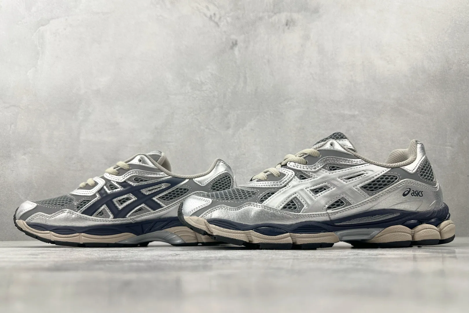 ASICS GEL-NYC Silver Navy Replica Sneakers – High Quality ASICS Running Replicas UrbanStyle 675