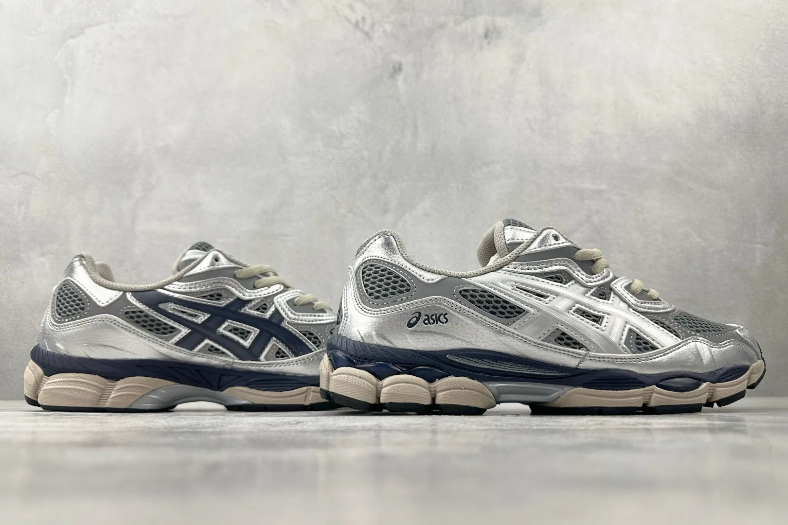 ASICS GEL-NYC Silver Navy Replica Sneakers – High Quality ASICS Running Replicas UrbanStyle 675