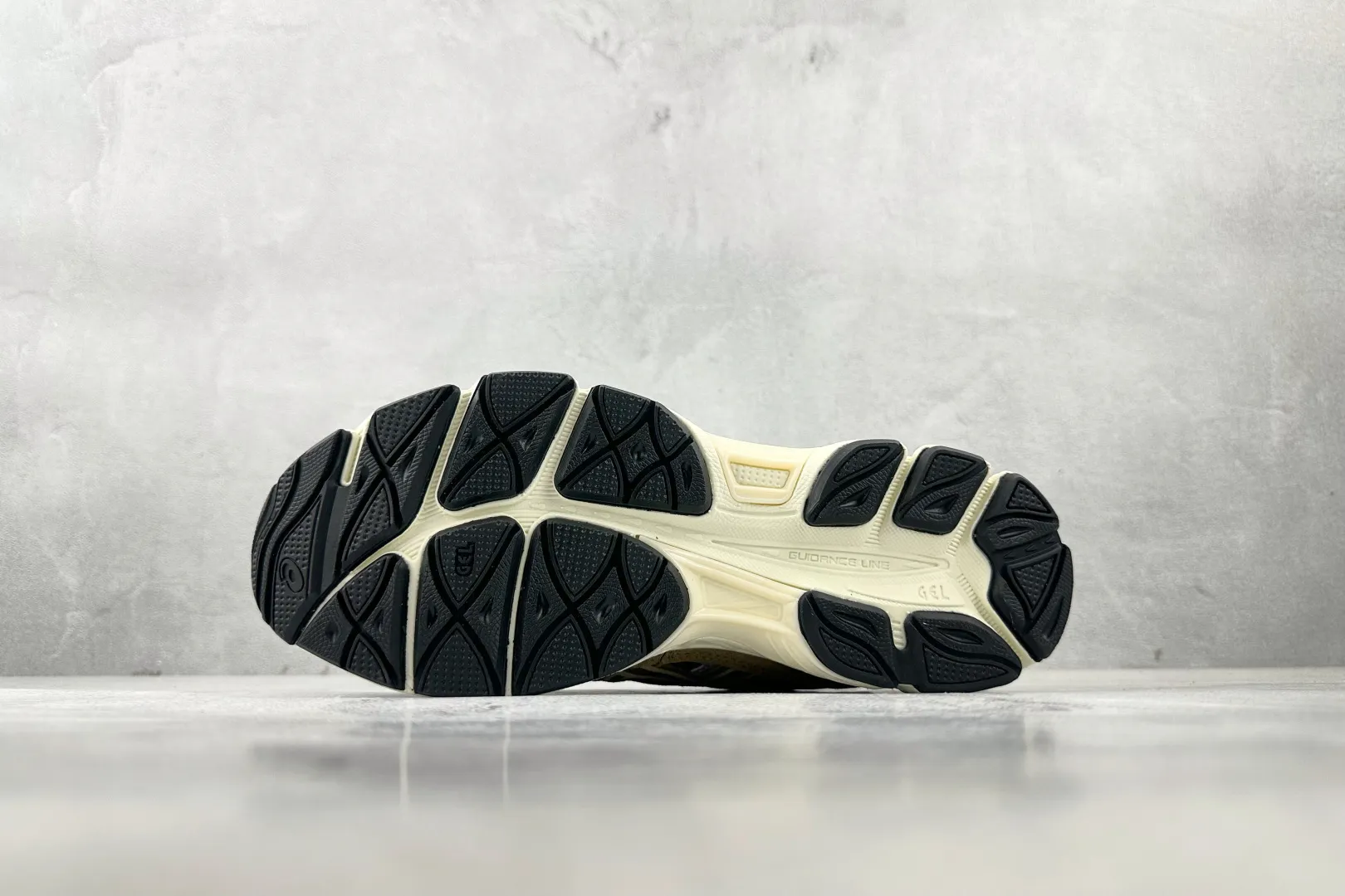 ASICS GEL-NYC Sneakers Taupe Grey Style – High Quality Replica ASICS Shoes & 1:1 ASICS Sneakers Practical 680