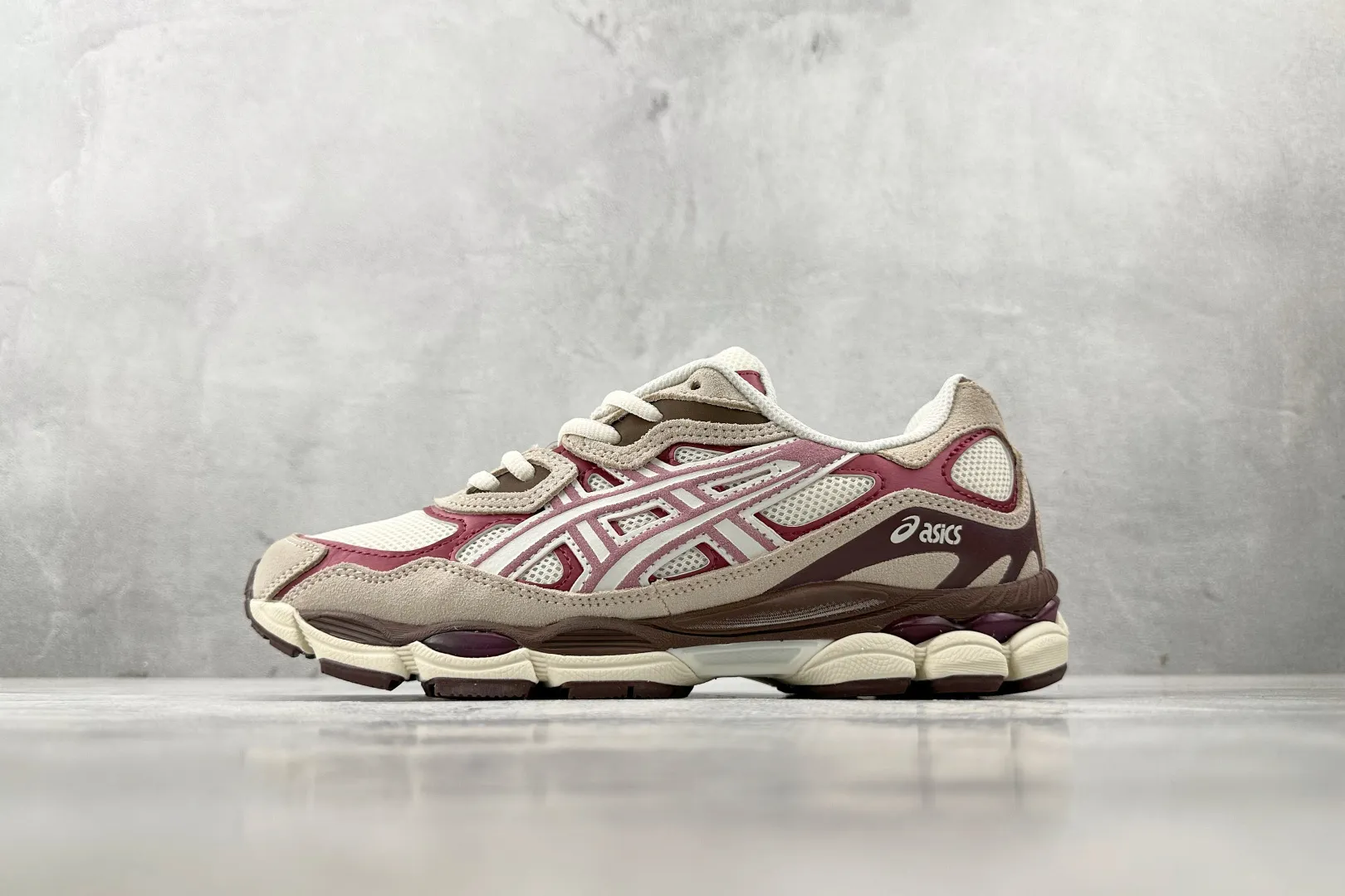 UrbanChic ASICS GEL-NYC Sweet Pink Replica Sneakers – High Quality Rep Shoes & 1:1 ASICS Replicas 676