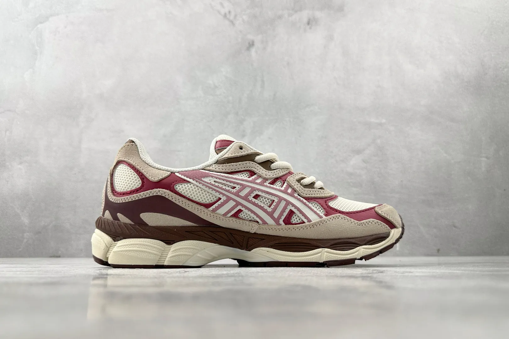 UrbanChic ASICS GEL-NYC Sweet Pink Replica Sneakers – High Quality Rep Shoes & 1:1 ASICS Replicas 676