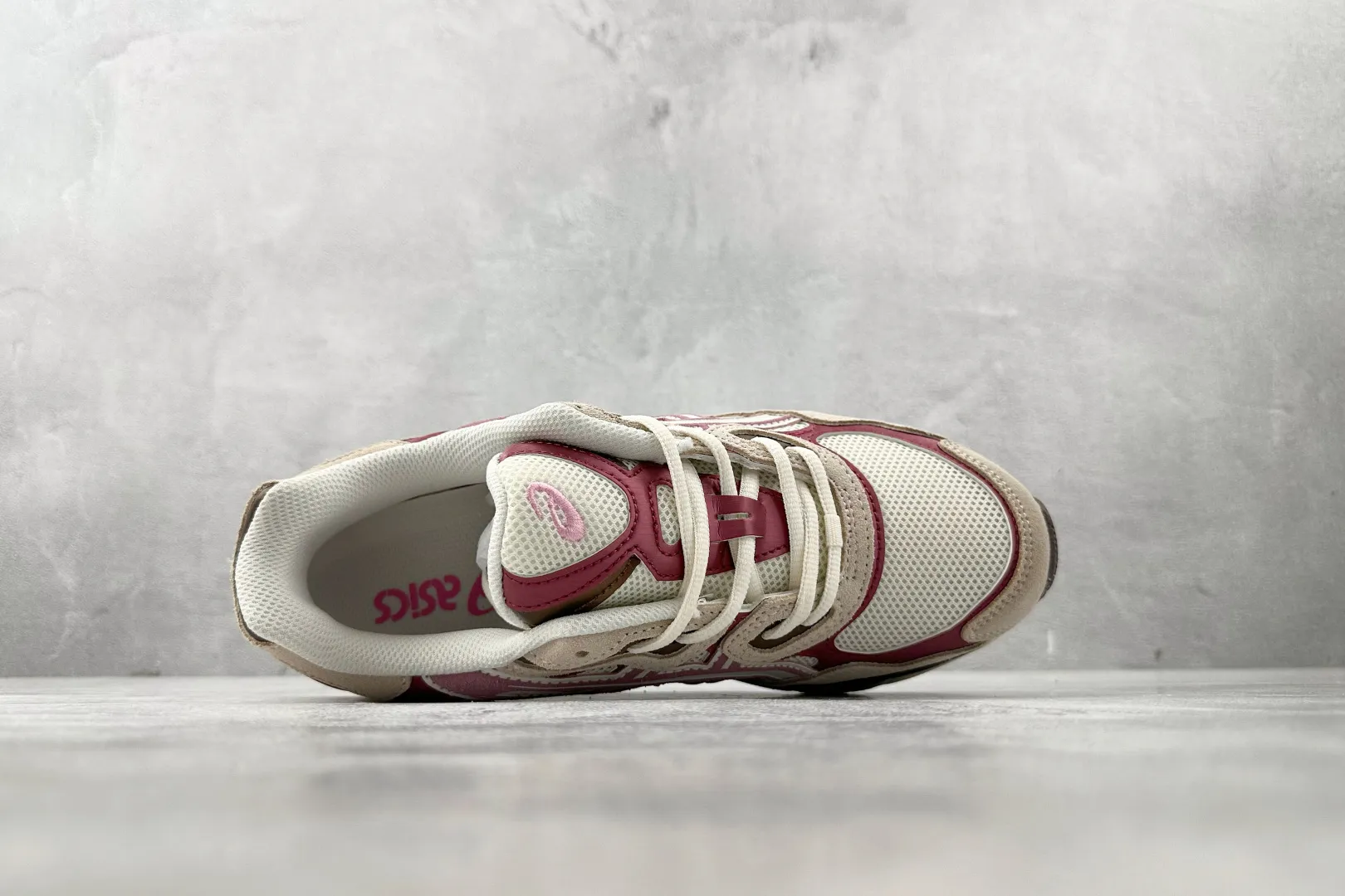 UrbanChic ASICS GEL-NYC Sweet Pink Replica Sneakers – High Quality Rep Shoes & 1:1 ASICS Replicas 676