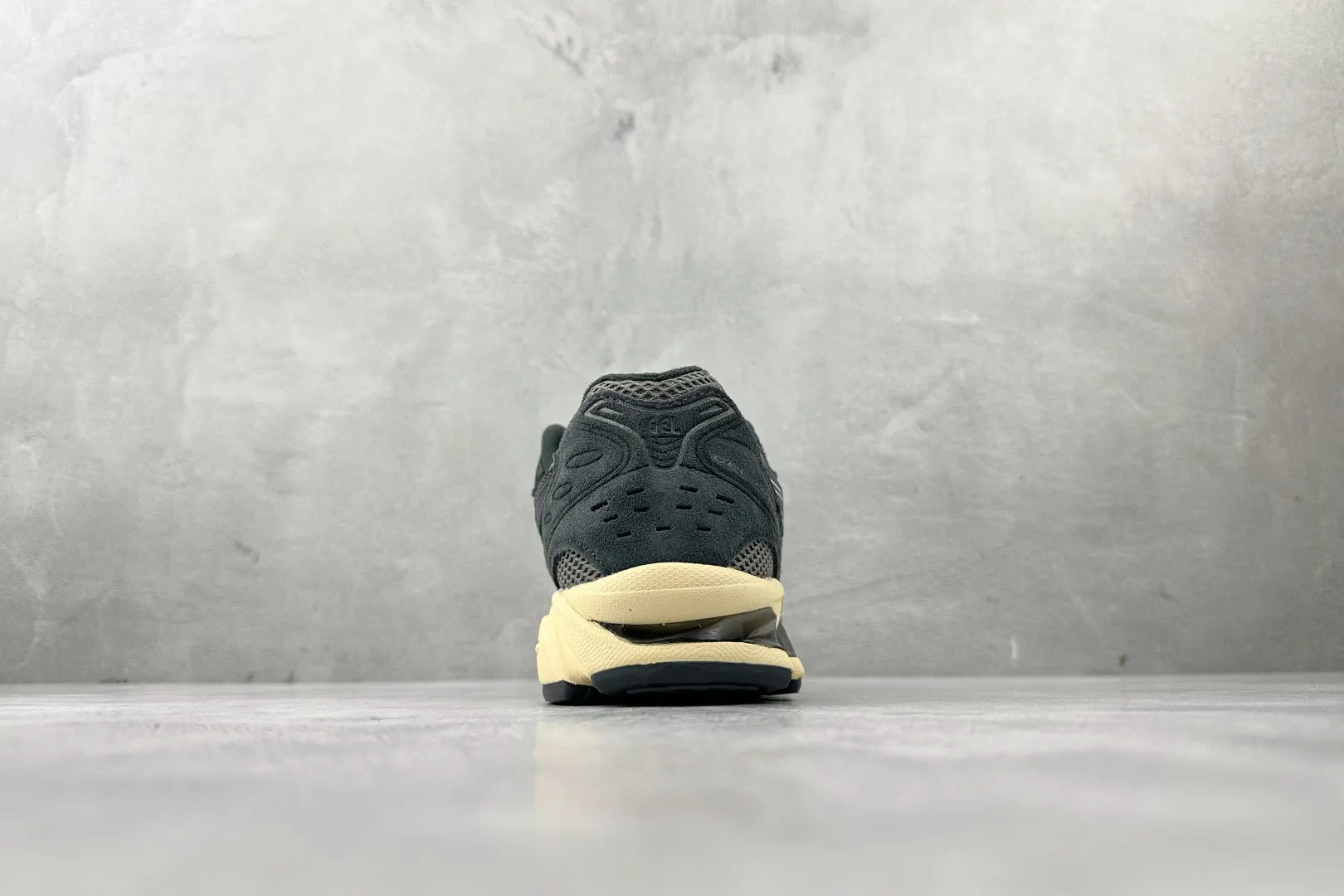 ASICS Gel-Kayano 14 Black Cream High Quality Replica Sneakers with  Running Design ZipUp 610