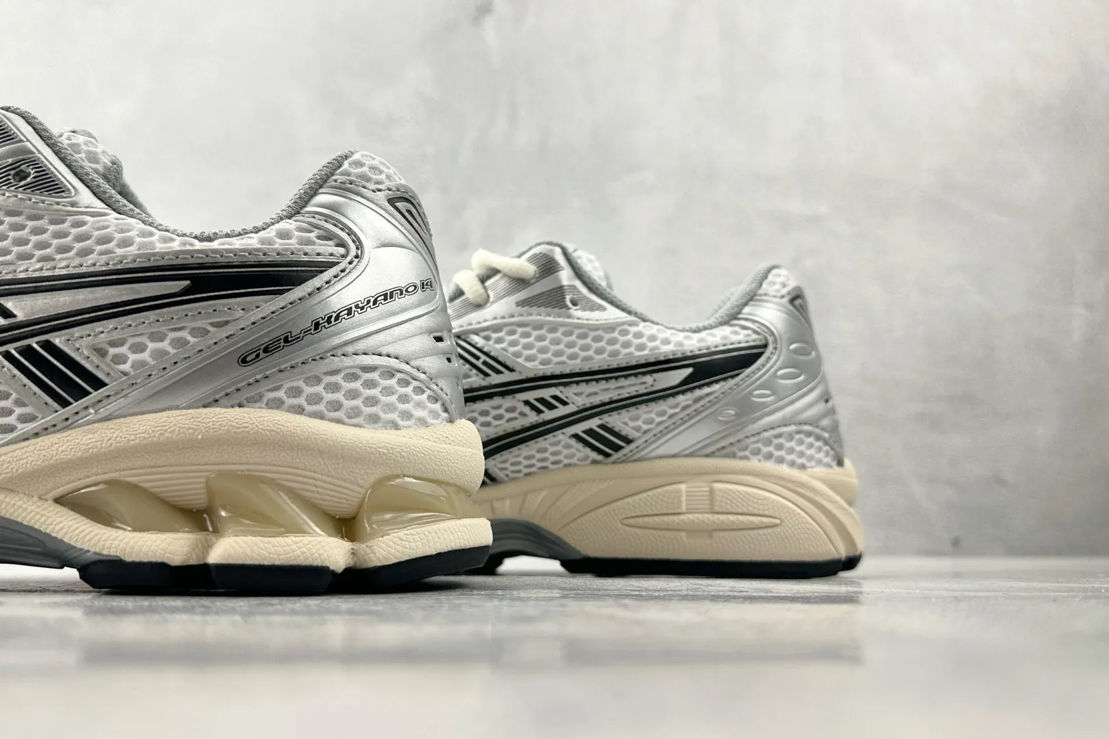 ASICS Gel-Kayano 14 JJJJound Silver Black – High Quality ASICS Running Replicas & 1:1 Sneakers ZeroBulk 629