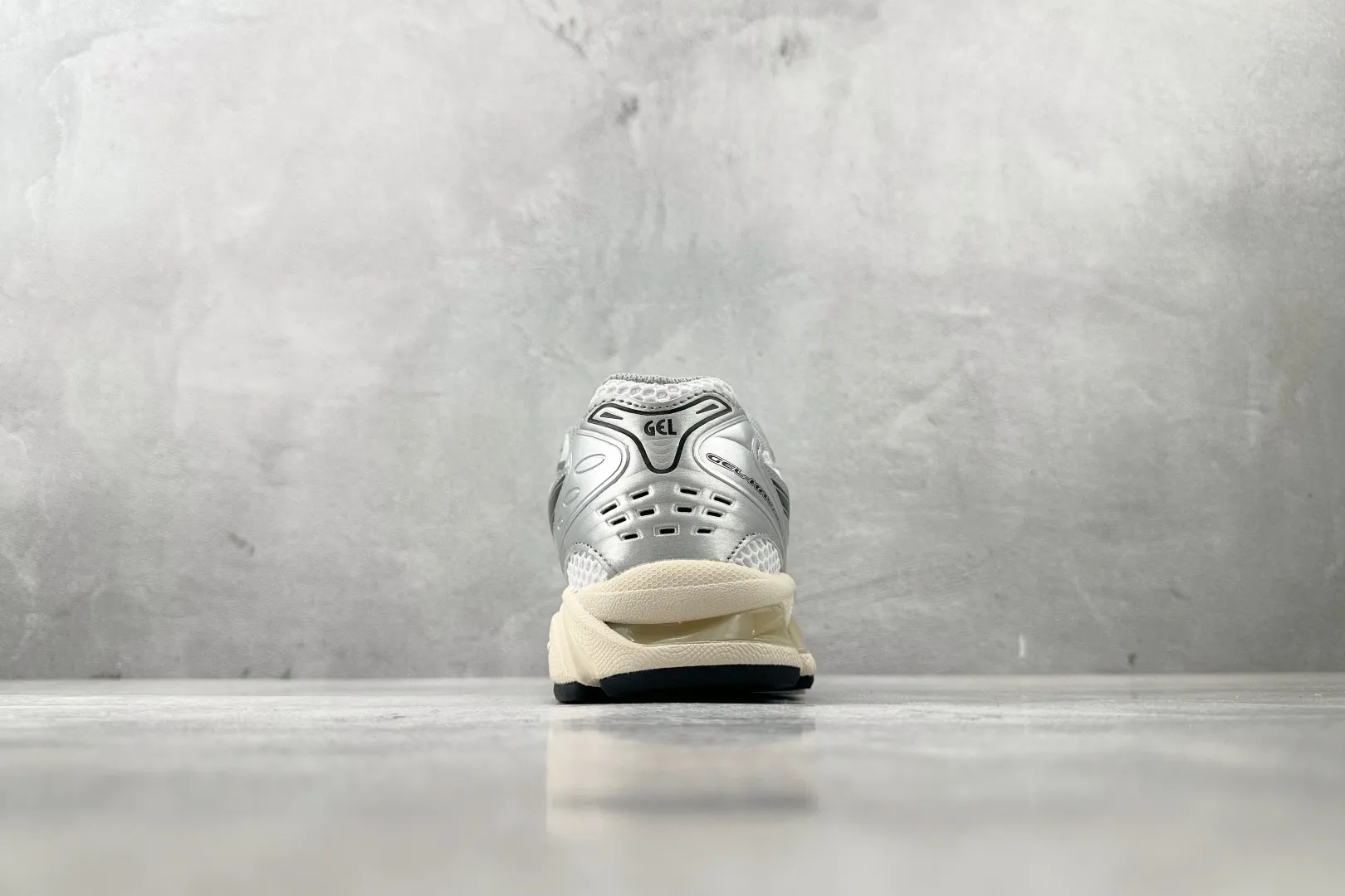 ASICS Gel-Kayano 14 JJJJound Silver Black – High Quality ASICS Running Replicas & 1:1 Sneakers ZeroBulk 629