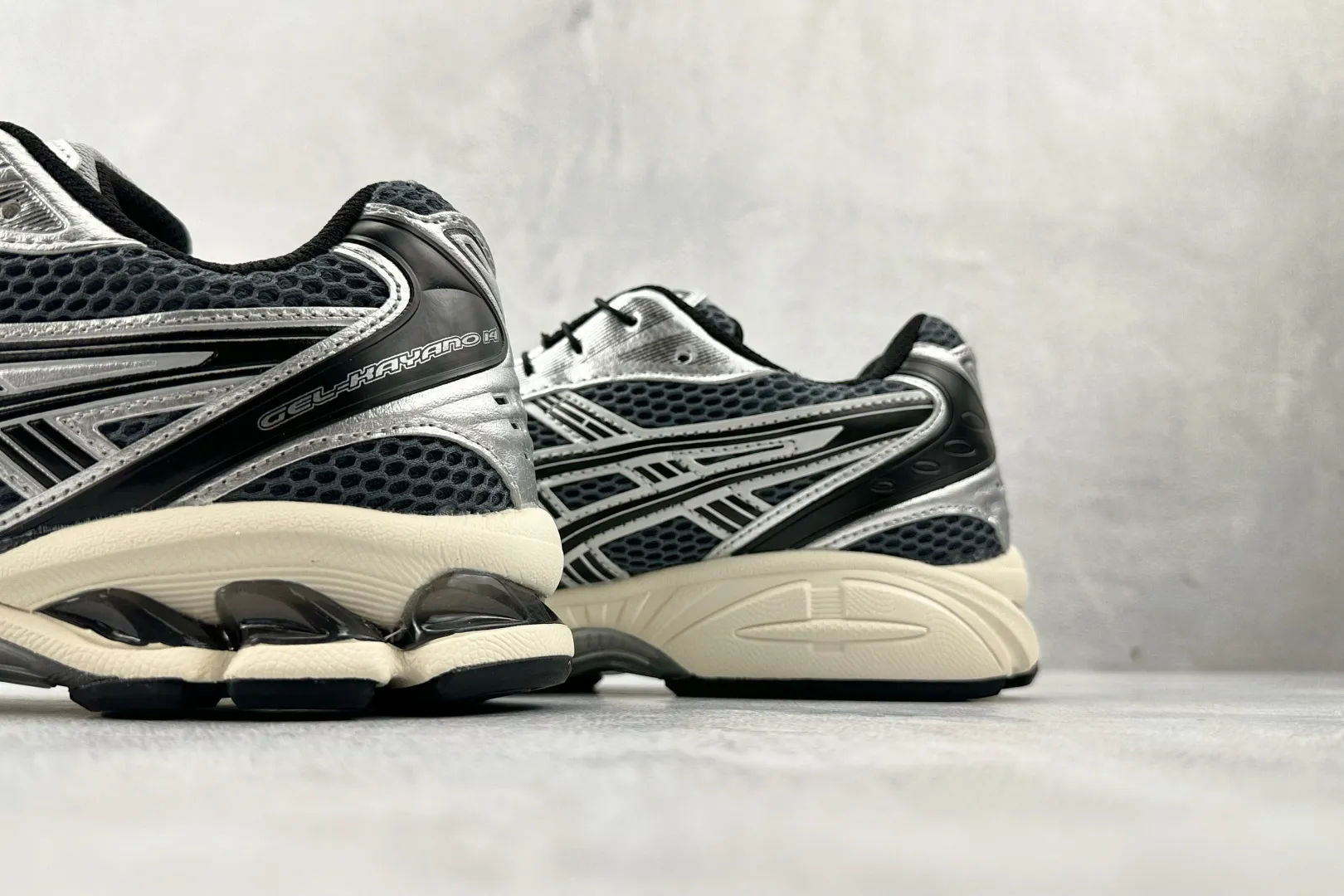 ASICS Gel-Kayano 14 Silver Black Replica Sneakers – High Quality ASICS Running Replicas Lightweight 626