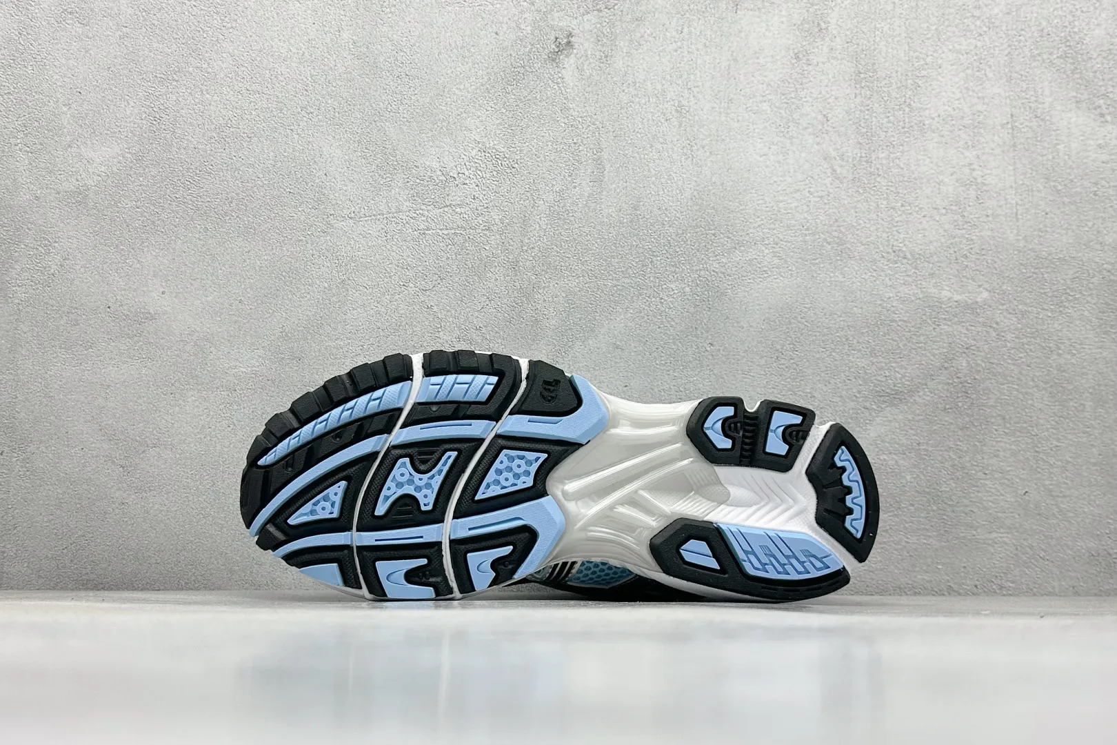 ASICS Gel-Kayano 14 Silver Blue Replica Sneakers – High Quality ASICS Running Replicas Stylish 640