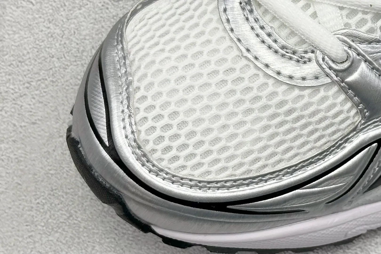 ASICS Gel-Kayano 14 Silver Running Shoes – High Quality Replica ASICS & 1:1 ASICS Sneakers Lightweight 630