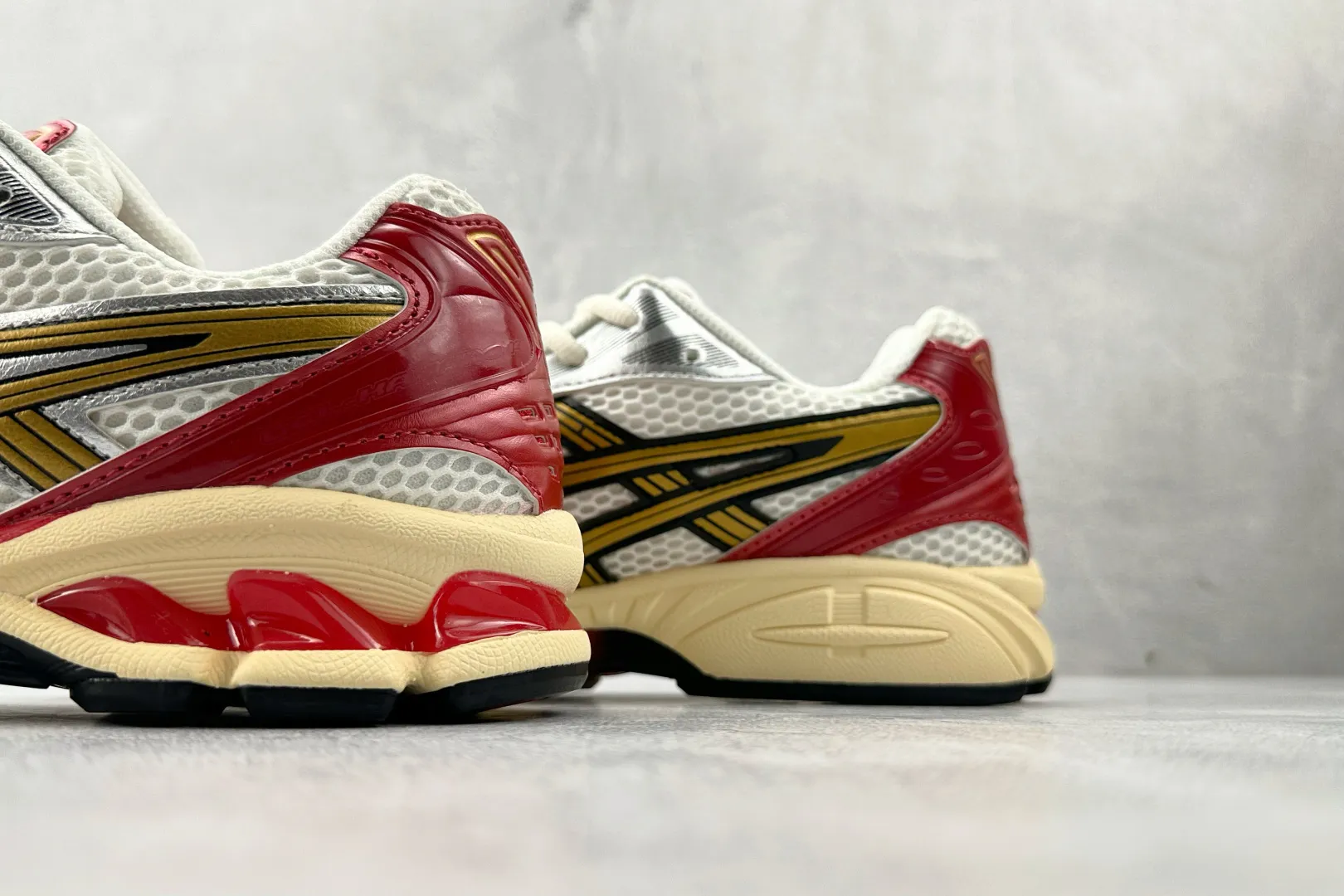 SoftTouch ASICS Gel-Kayano 14 Silver White Red – High Quality Replica ASICS Running Shoes & 1:1 Sneakers 612