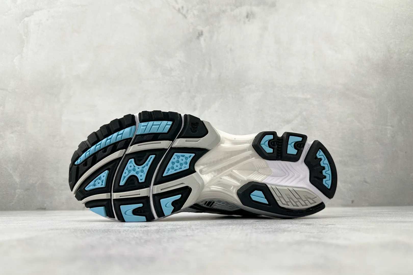 Trendy ASICS Gel-Kayano 14 White Navy Blue Replica Sneakers – High Quality ASICS Running Replicas 619
