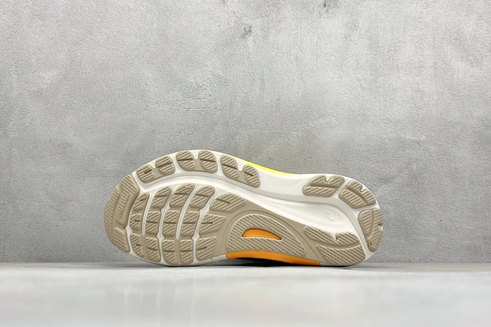 ASICS Gel-Kayano 31 Black Yellow High Quality Replica Sneakers for Running GoAnywhere 634
