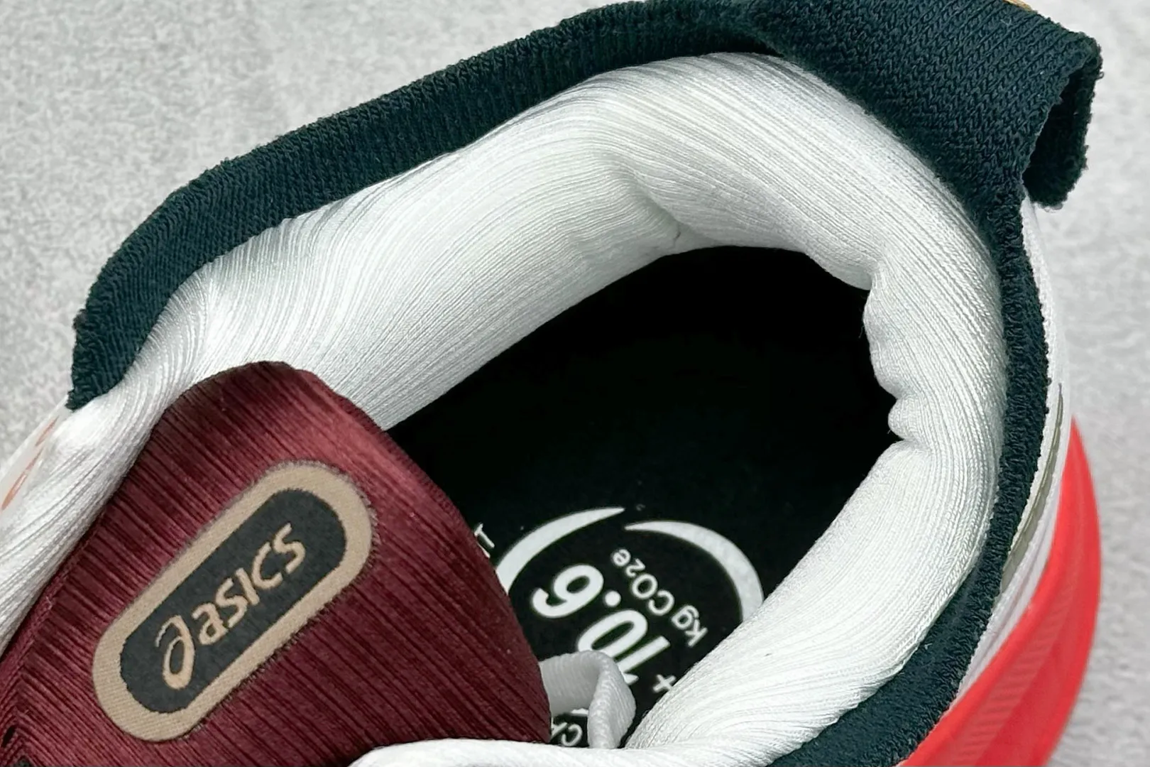 TopPick ASICS Gel-Kayano 31 White Red Replica Sneakers – High Quality ASICS Running Replicas 631