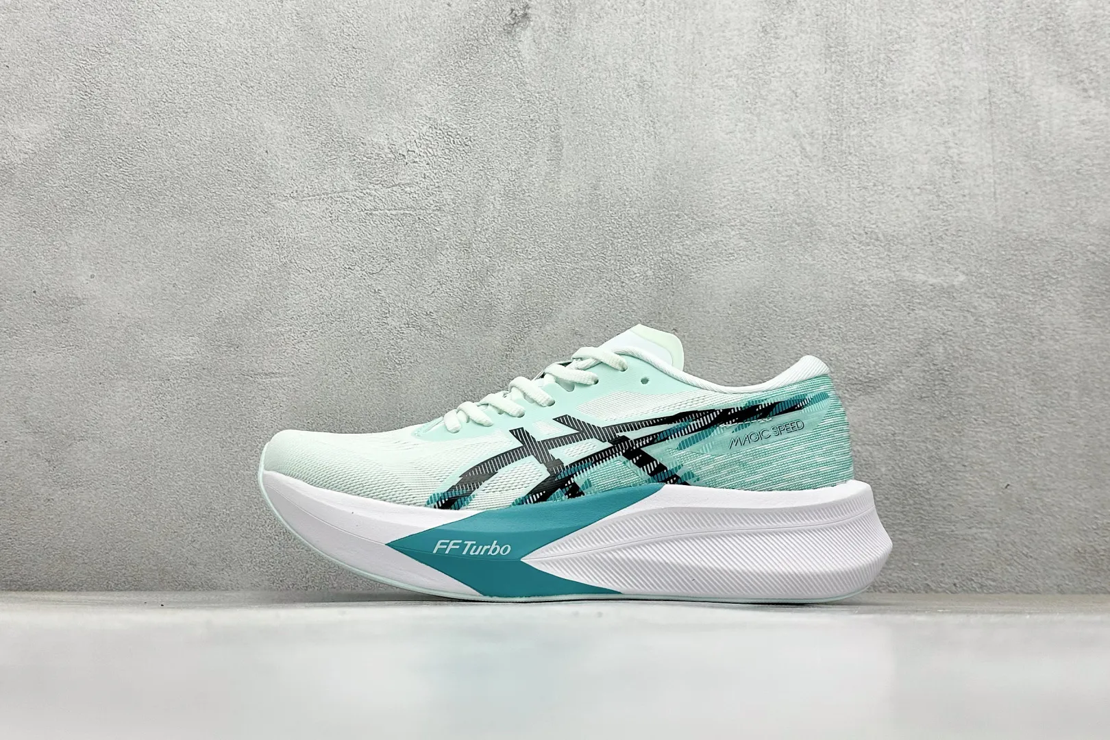 Trendy ASICS Magic Speed 4 White Green High Quality Replica Sneakers for Running 696
