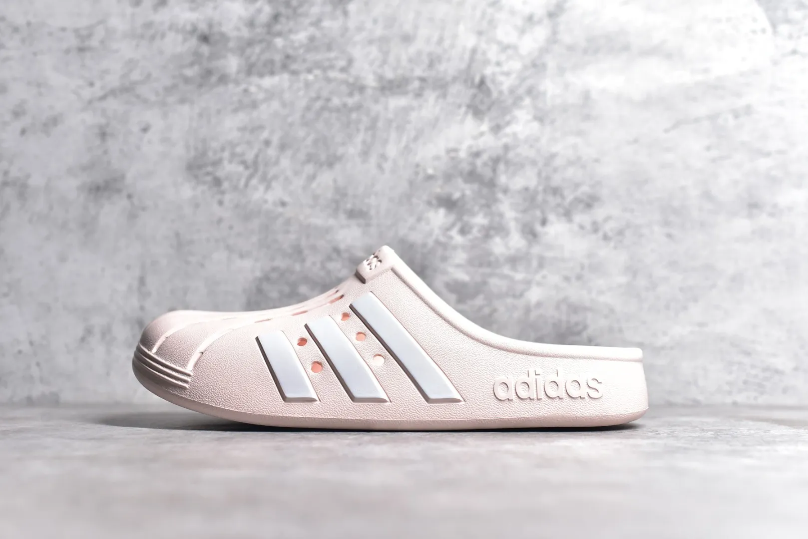 Chic Adidas Adilette Clogs Pink Blokecore Style –  Adidas Replica Shoes 462