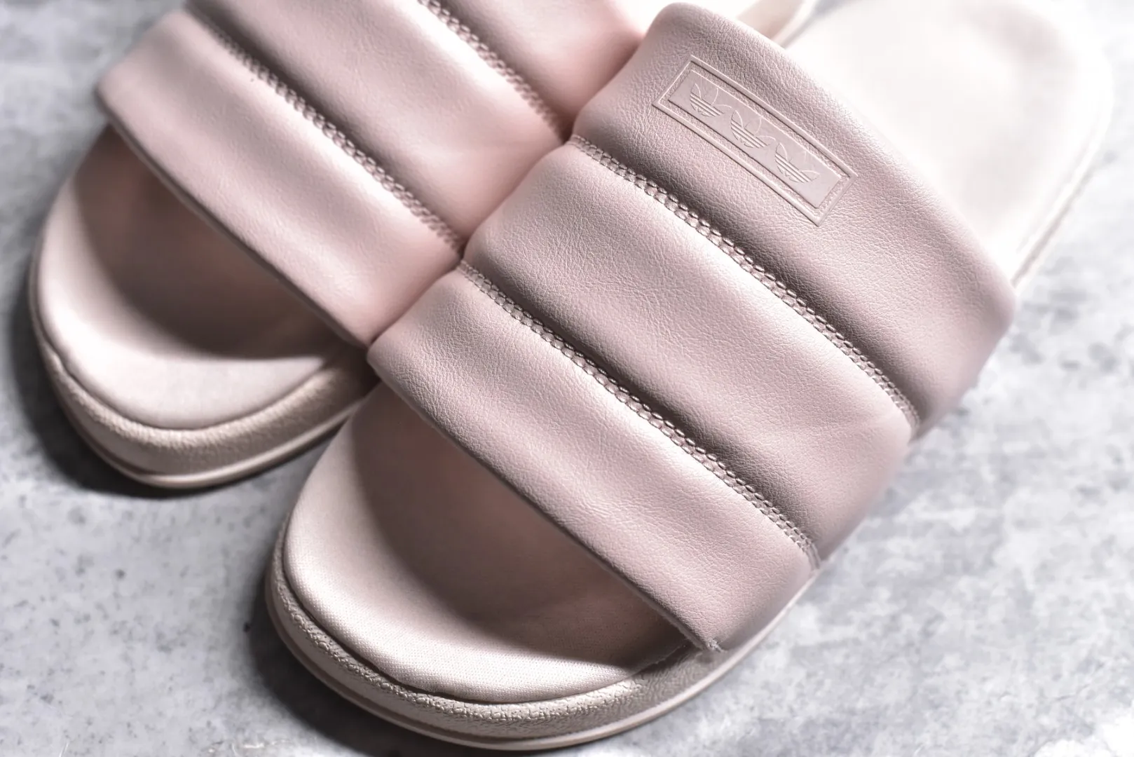 Adidas Adilette Essential HQ8772 Macaron Slide Sandals – Replica Adidas Sneakers Cozy 463