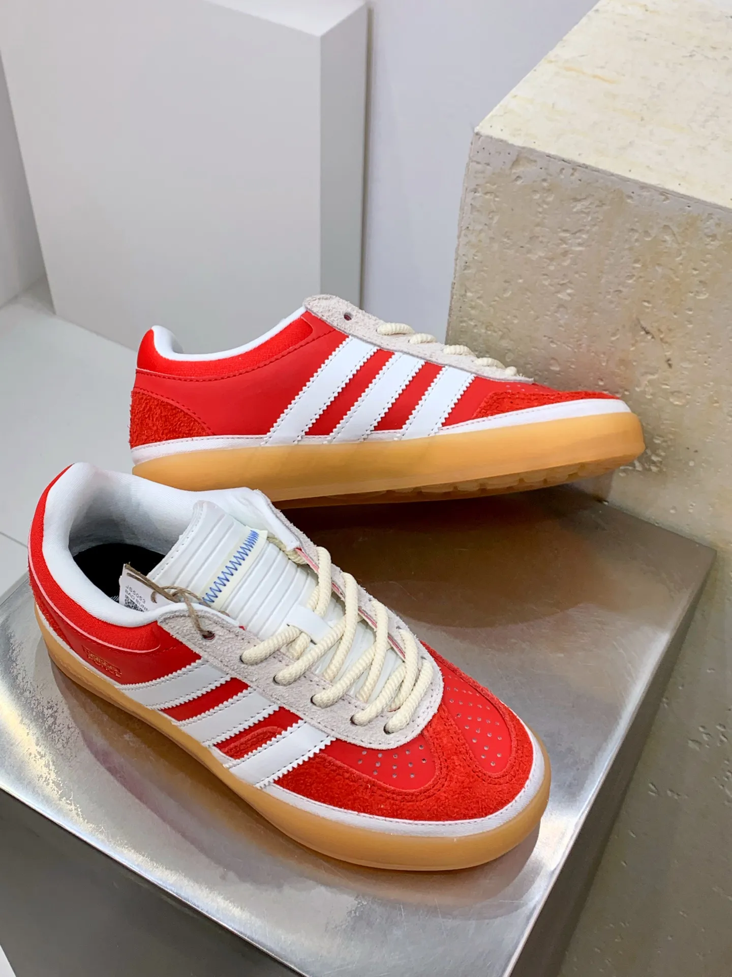 Sporty Adidas Gazelle Indoor Red White Replica Shoes 498