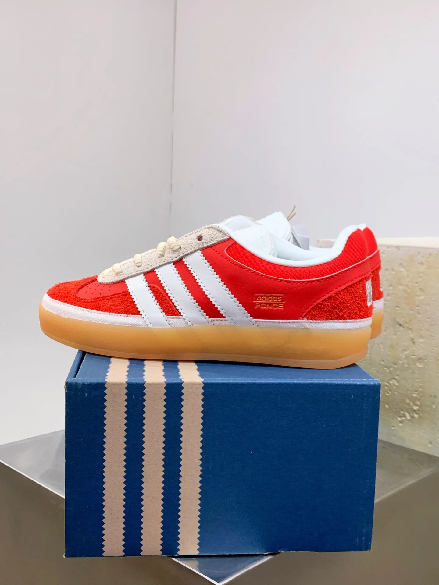Sporty Adidas Gazelle Indoor Red White Replica Shoes 498