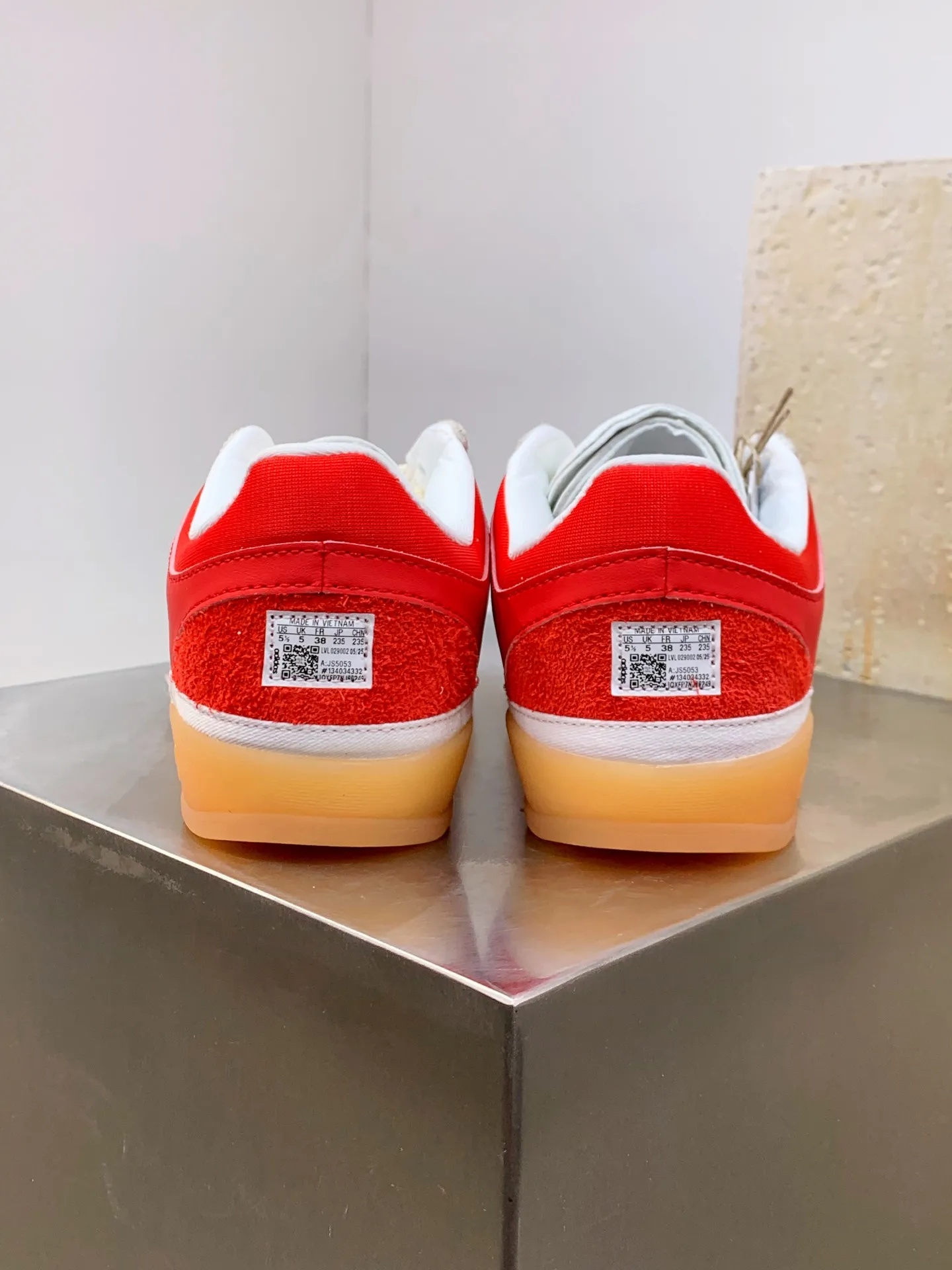 Sporty Adidas Gazelle Indoor Red White Replica Shoes 498