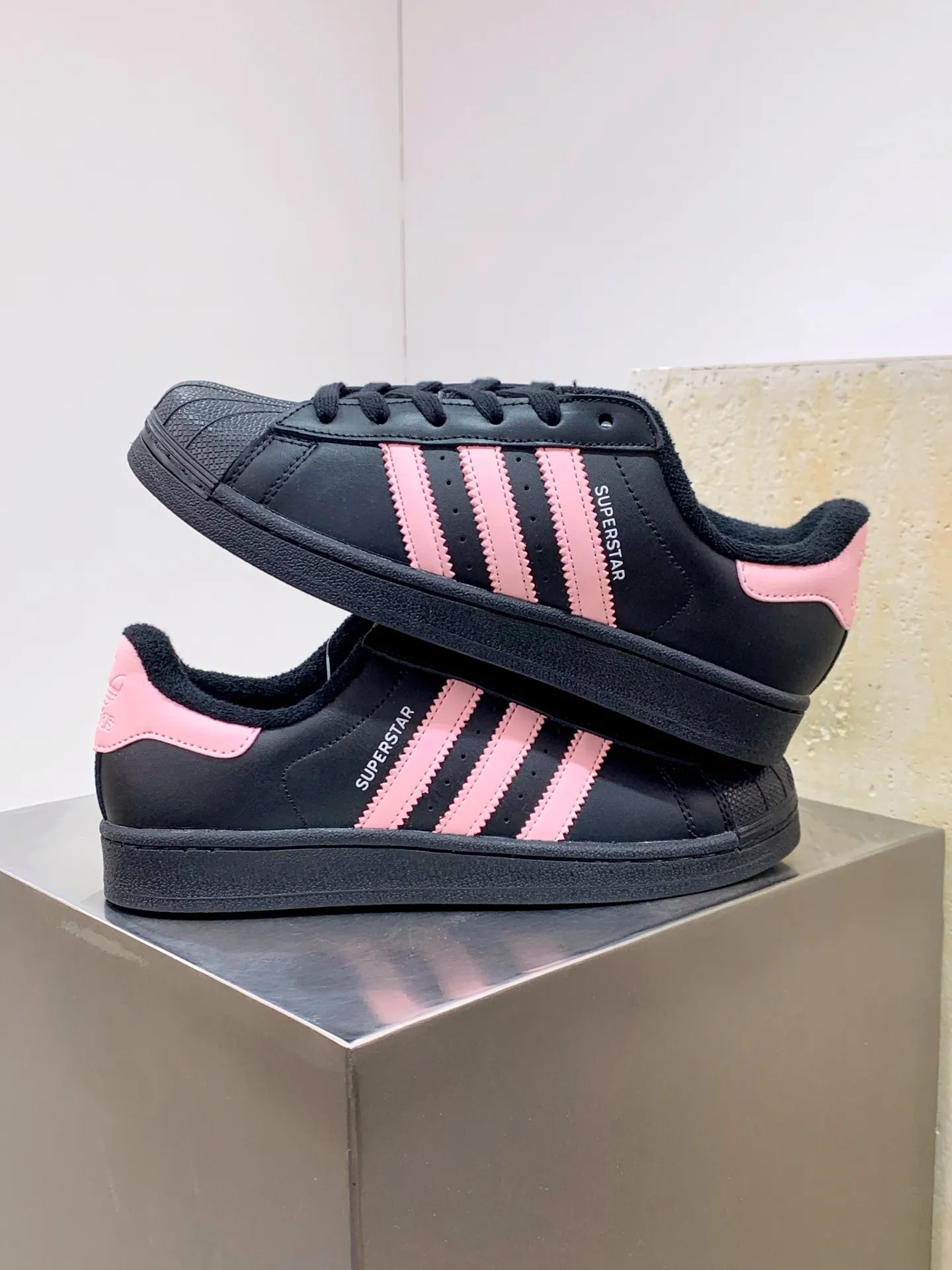 Adidas Originals Superstar Core Black Pink Rep Shoes – Replica Adidas Edition EasyCare 550