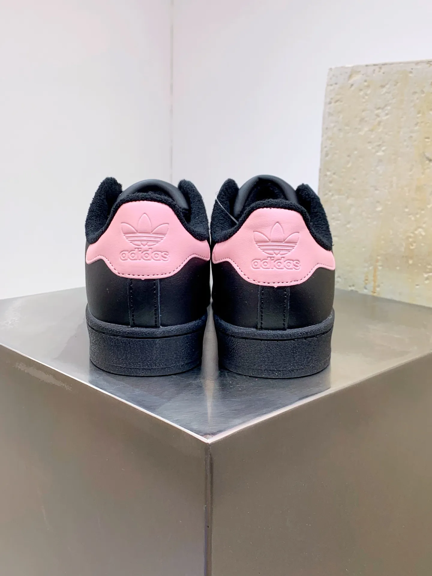 Adidas Originals Superstar Core Black Pink Rep Shoes – Replica Adidas Edition EasyCare 550
