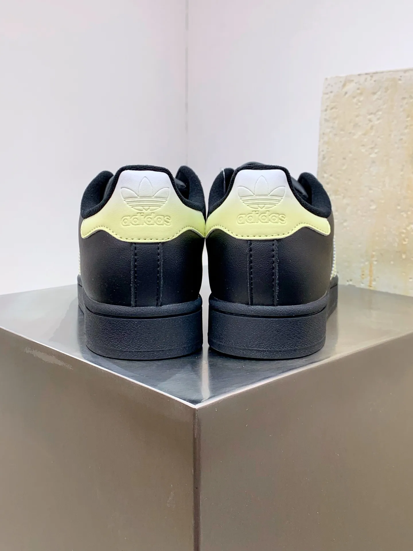 SunProtective Adidas Originals Superstar Core Black Yellow –  Replica Shoes 560