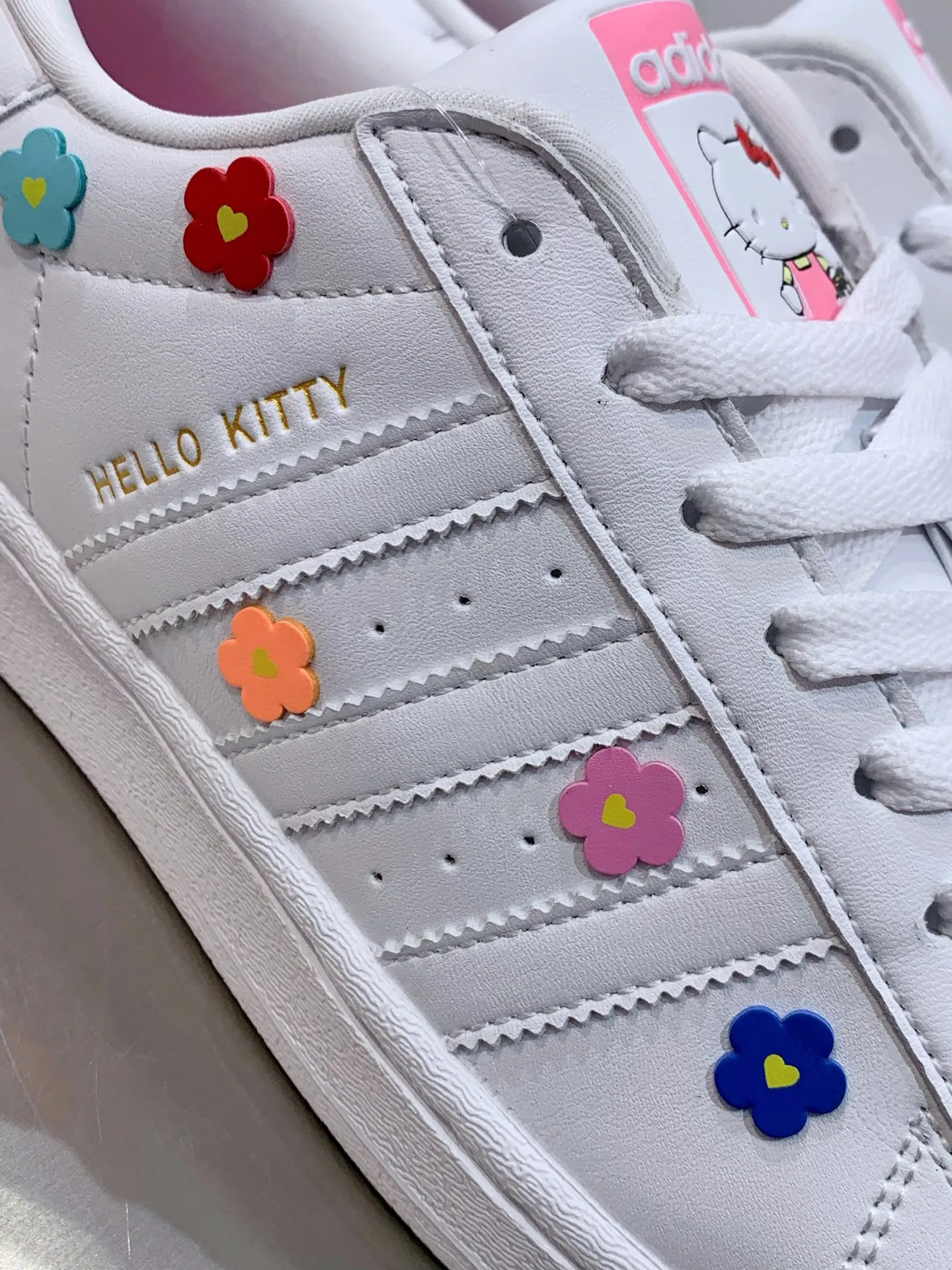 Adidas Originals Superstar Hello Kitty White Replica Shoes Elegant 530