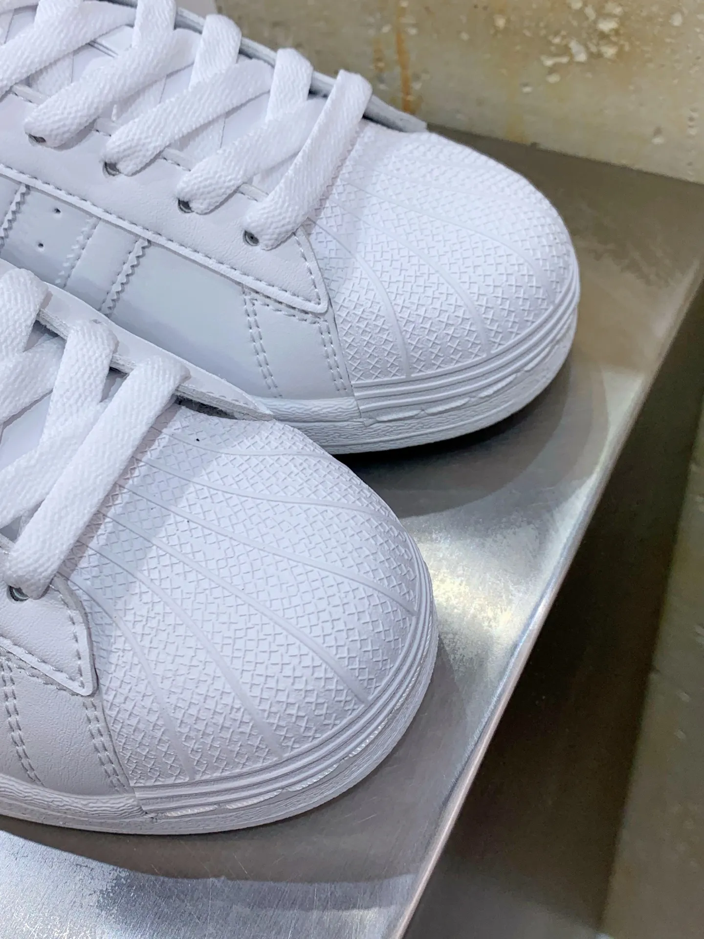Adidas Originals Superstar Hello Kitty White Replica Shoes Elegant 530
