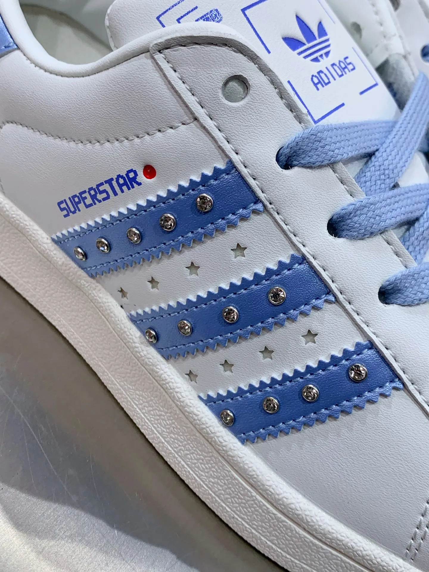 Bold Adidas Originals Superstar JR4505 White Blue – Replica Adidas Shoes 553