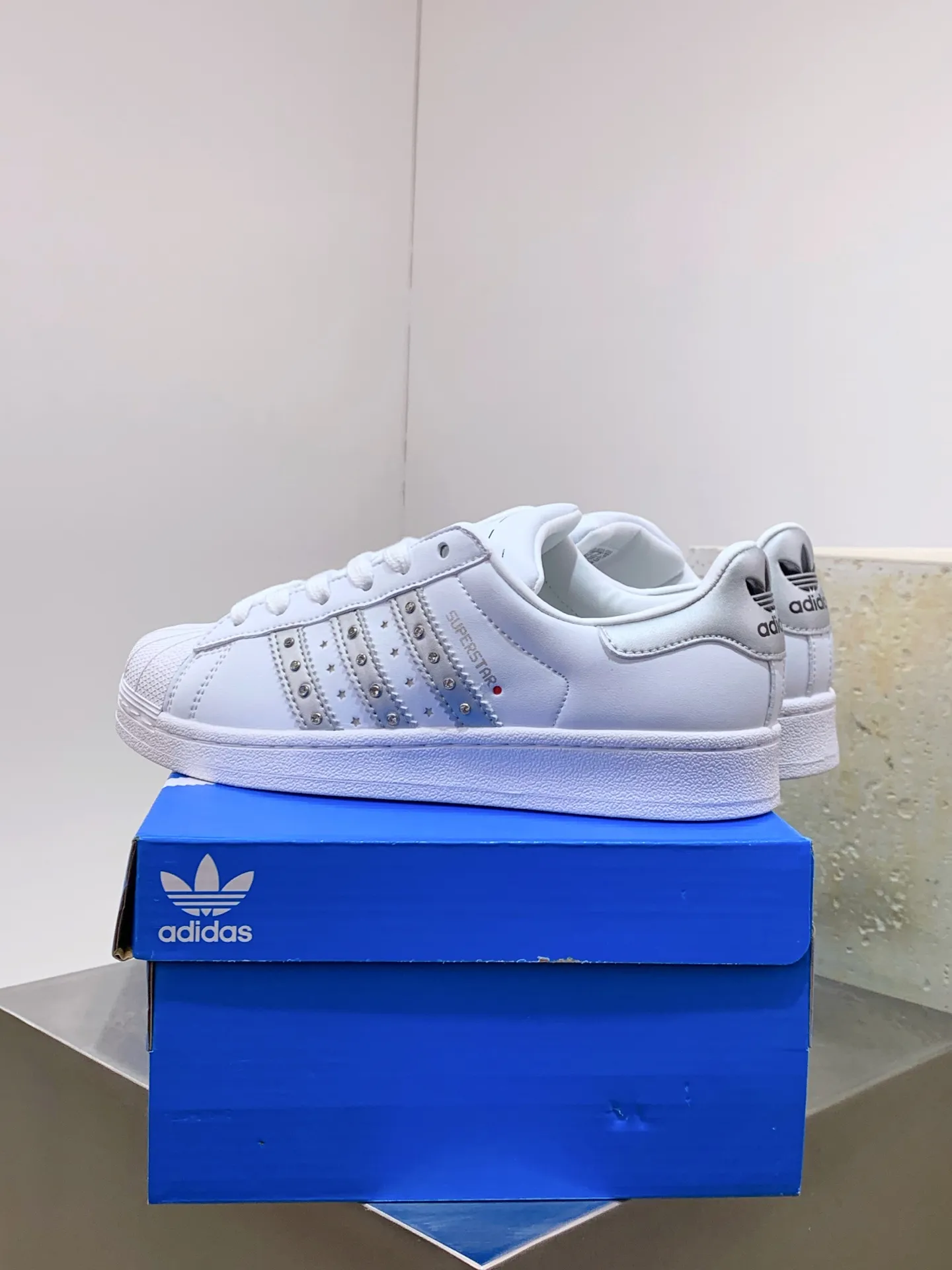 Adidas Originals Superstar JR4505 White Sneakers – Replica Adidas Shoes Contemporary 548