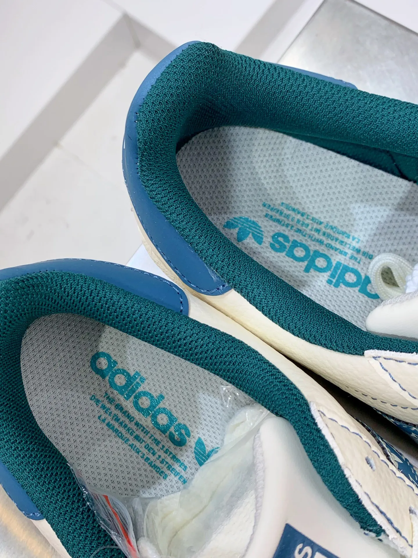 Refined Adidas Originals Superstar Louis Vuitton Blue White Replica Shoes 557