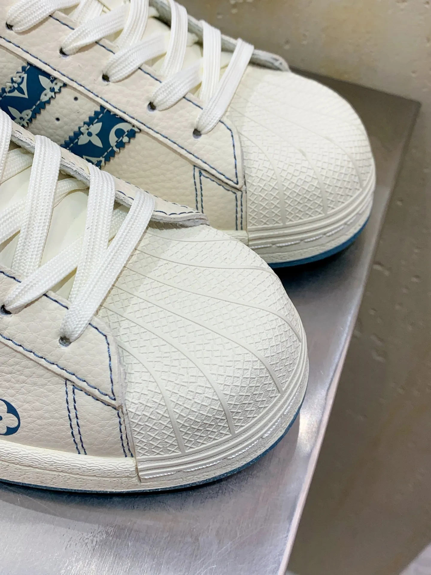 Refined Adidas Originals Superstar Louis Vuitton Blue White Replica Shoes 557