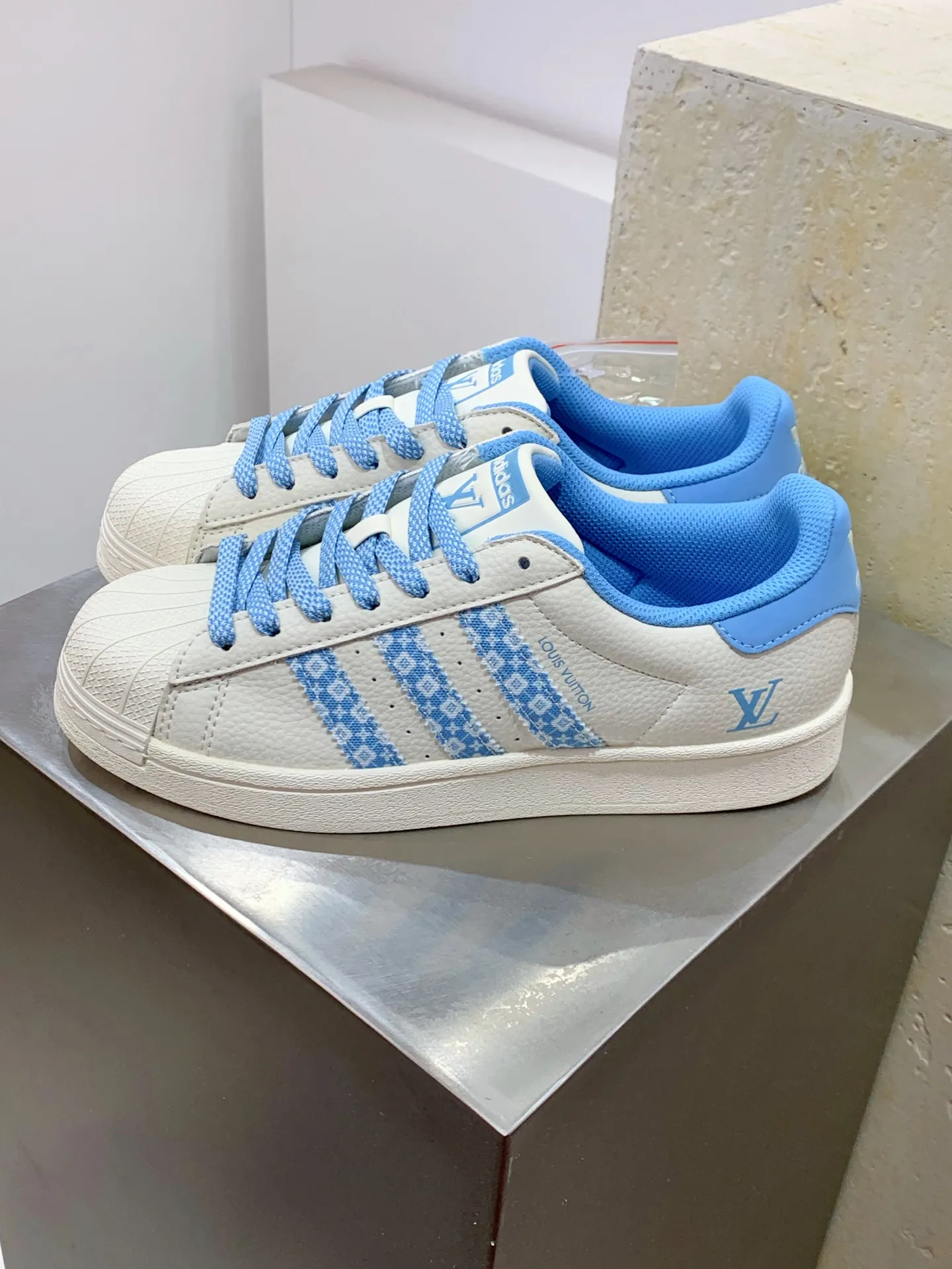 Adidas Originals Superstar Louis Vuitton White Blue Replica Shoes WrinkleFree 552