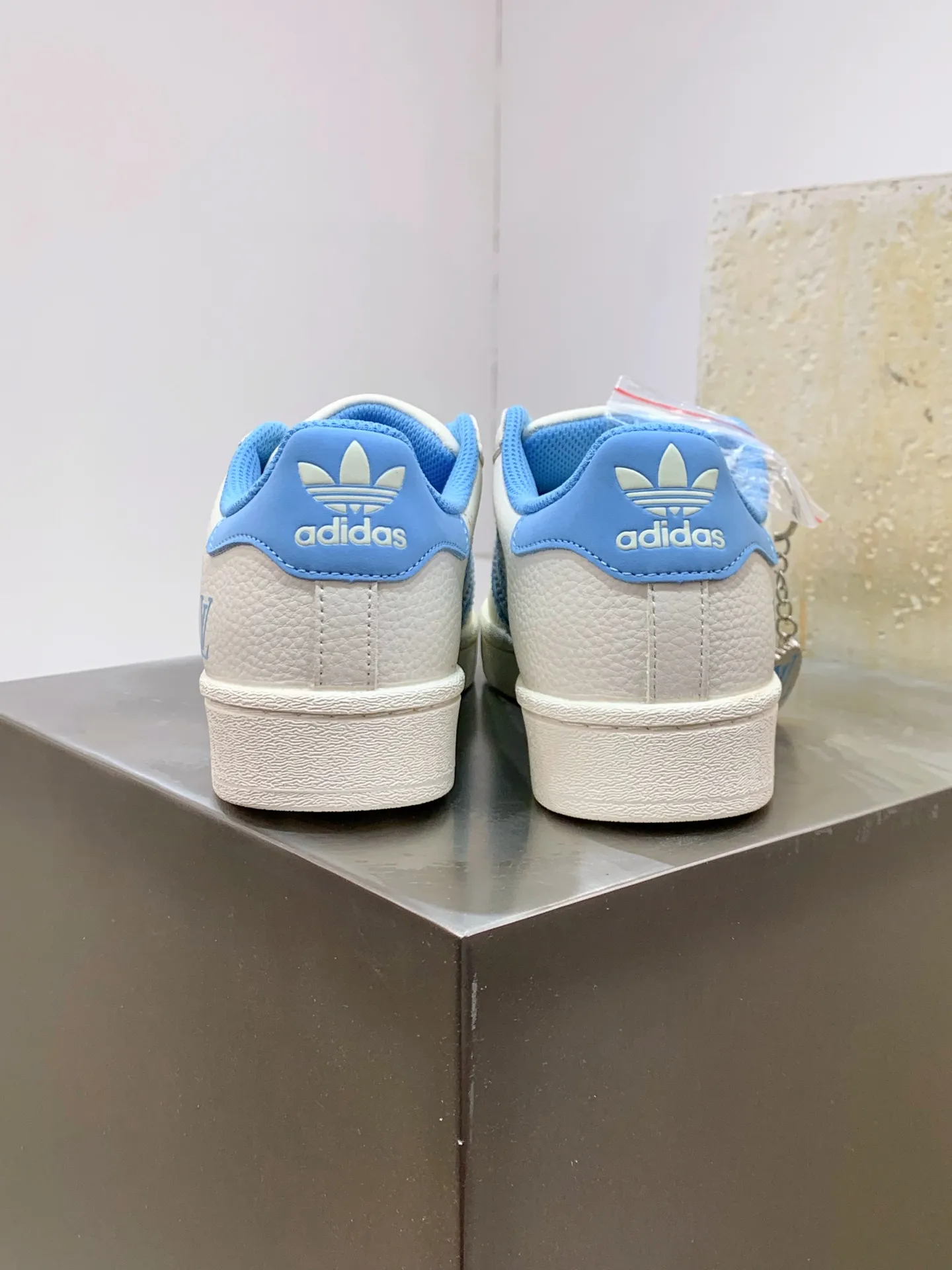 Adidas Originals Superstar Louis Vuitton White Blue Replica Shoes WrinkleFree 552