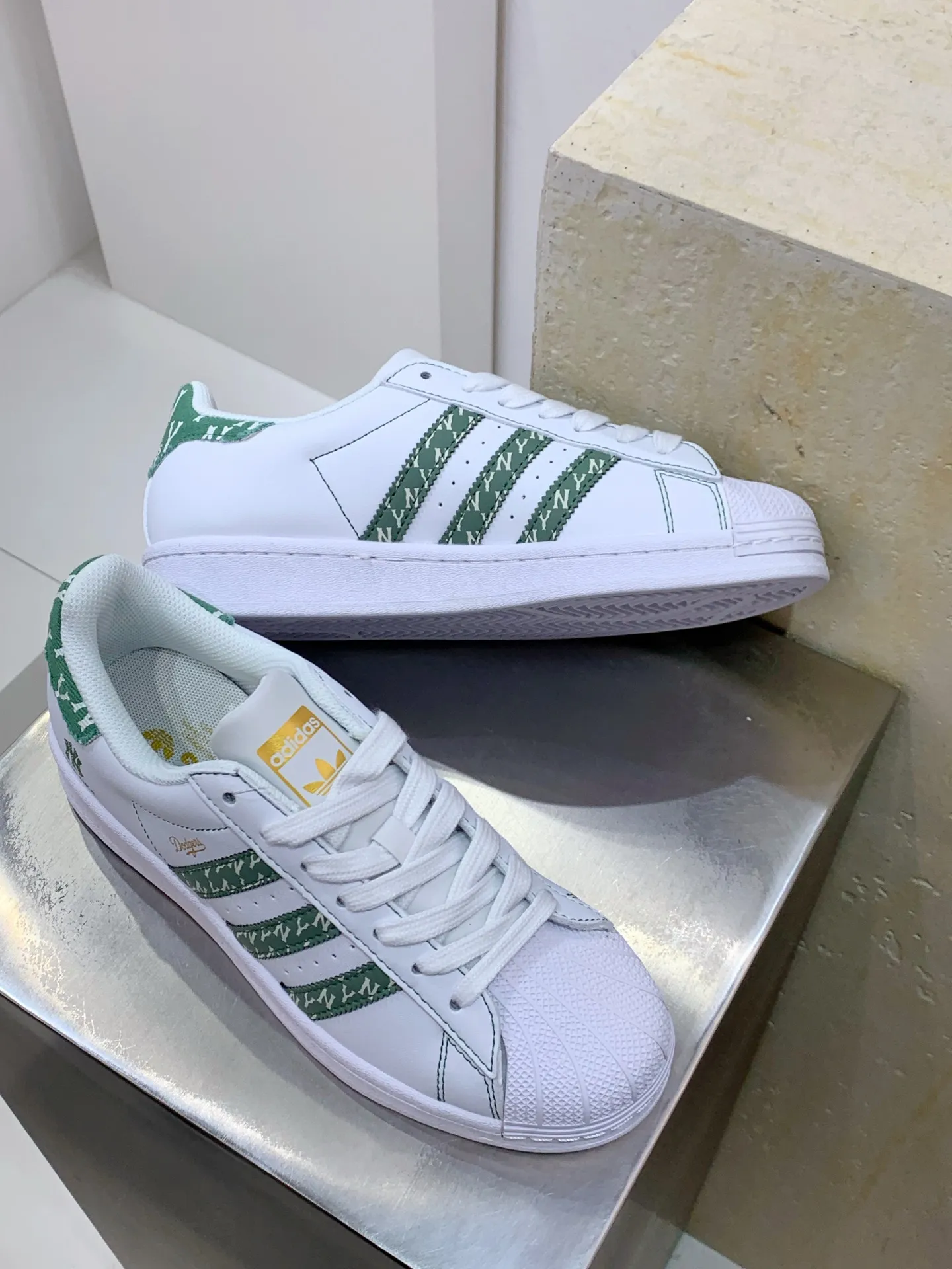 Durable Adidas Originals Superstar MLB White Green Rep Shoes – Replica Adidas Edition 551