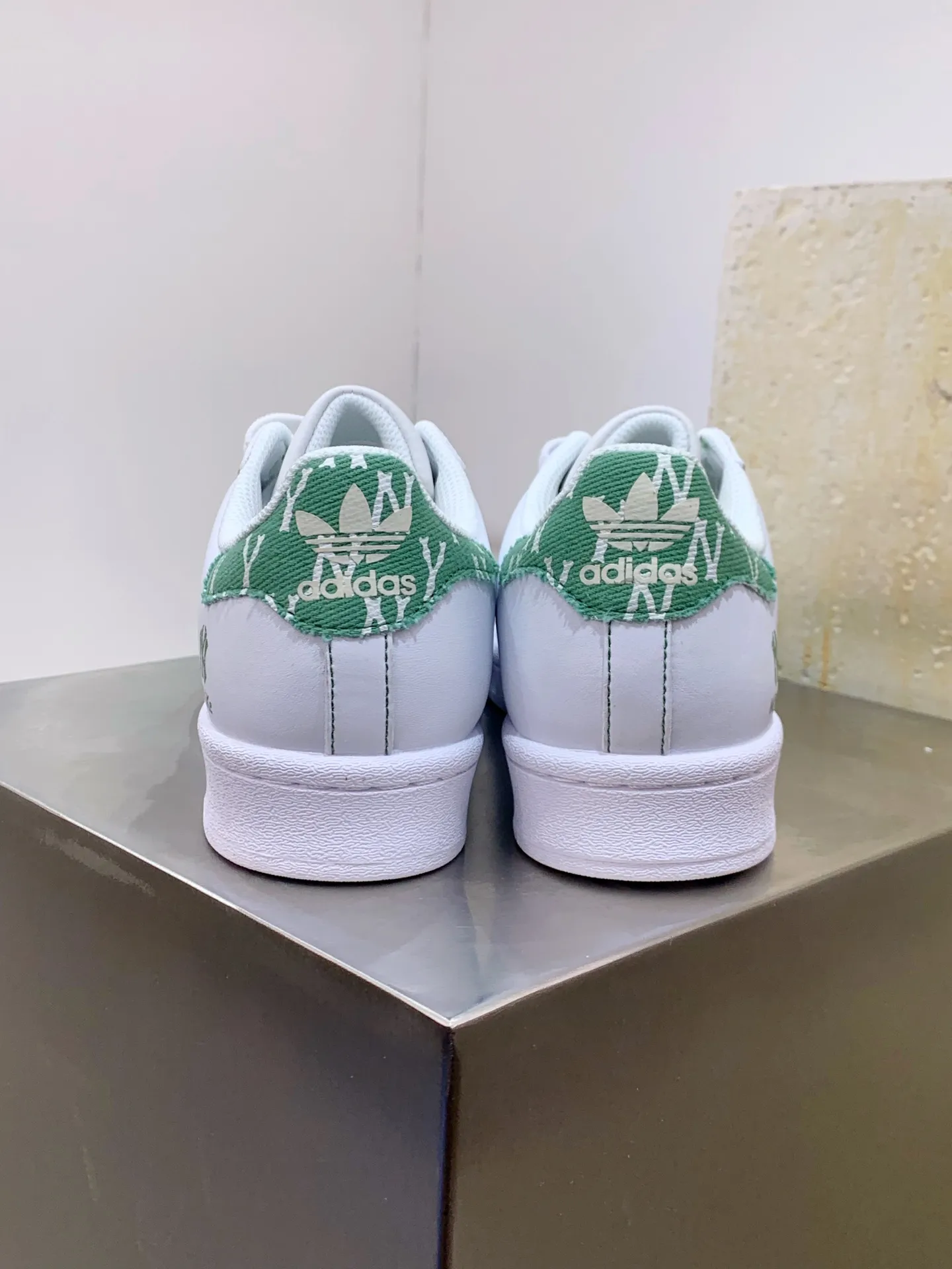 Durable Adidas Originals Superstar MLB White Green Rep Shoes – Replica Adidas Edition 551