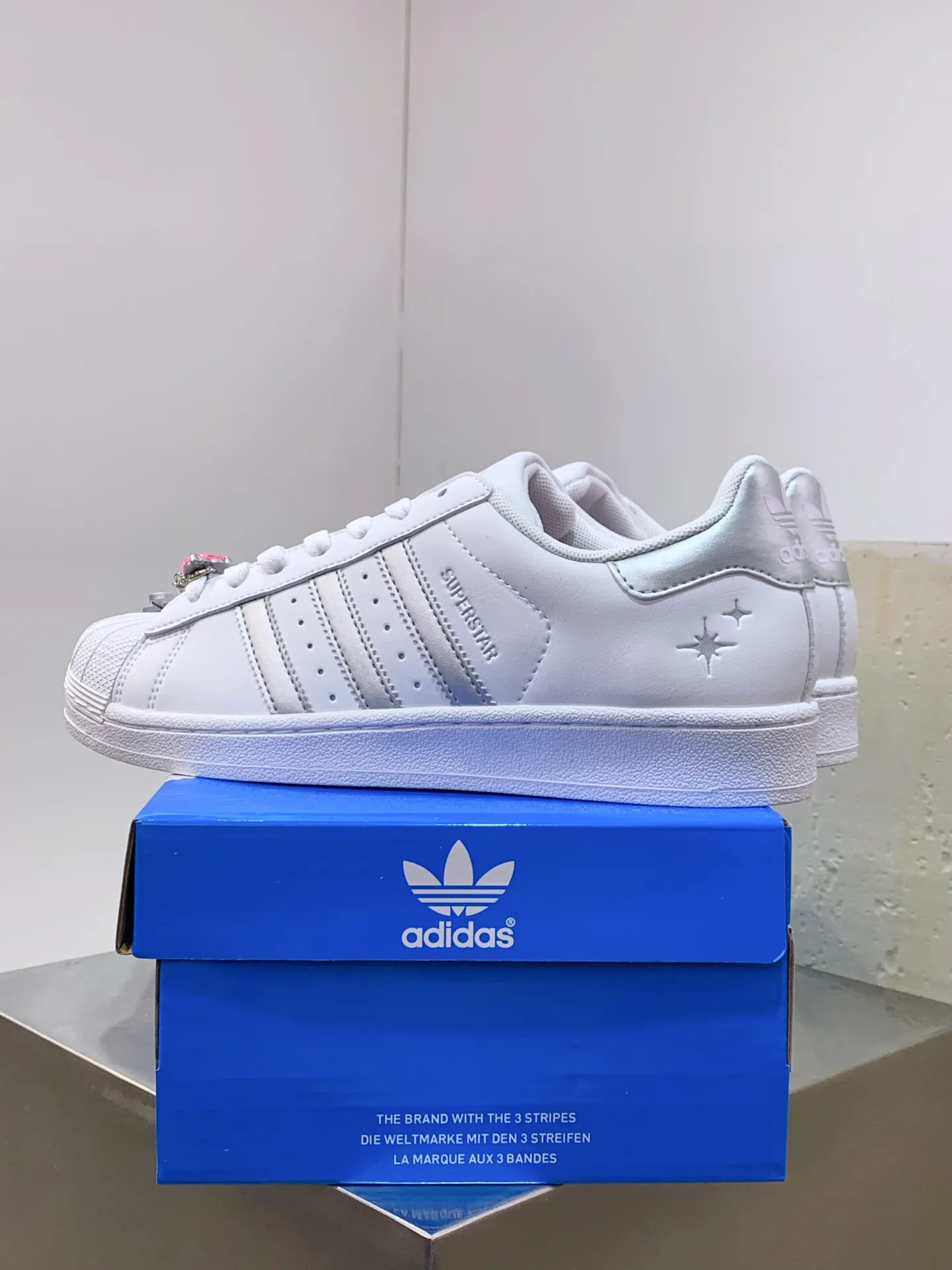 Adidas Originals Superstar White Silver Low Top – Replica Adidas Shoes Trendsetting 526
