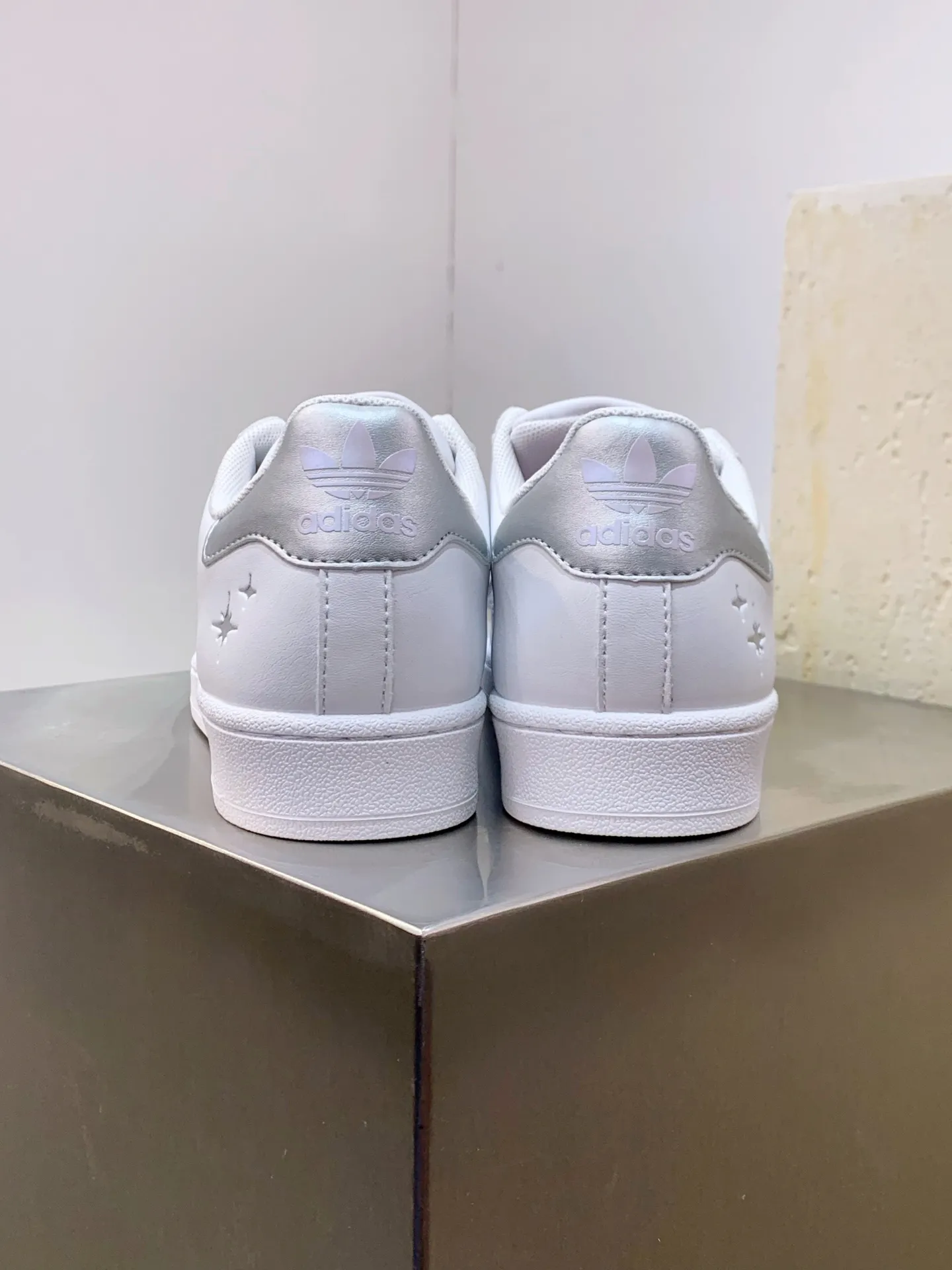 Adidas Originals Superstar White Silver Low Top – Replica Adidas Shoes Trendsetting 526