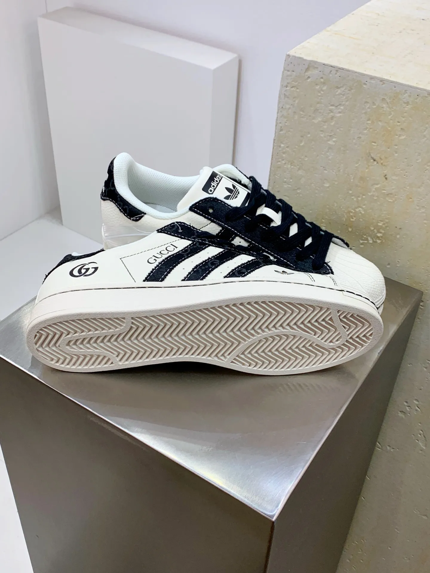 Adidas Originals Superstar x GUCCI White Black Replica Shoes Affordable 545