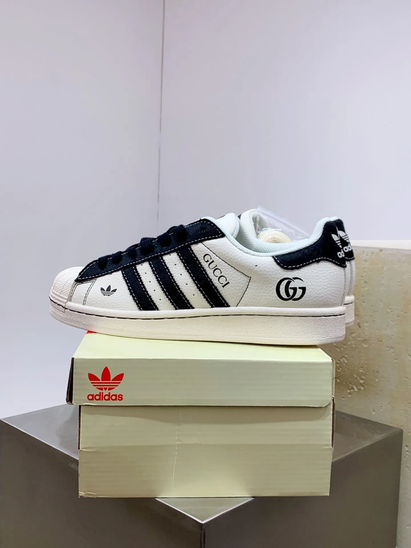 Adidas Originals Superstar x GUCCI White Black Replica Shoes Affordable 545