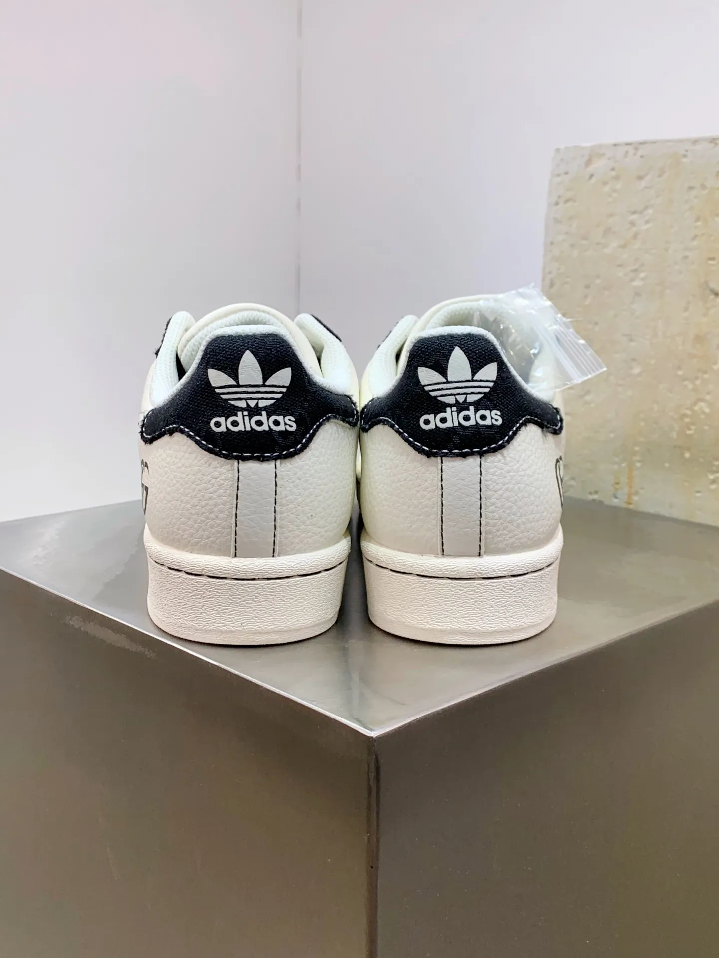 Adidas Originals Superstar x GUCCI White Black Replica Shoes Affordable 545