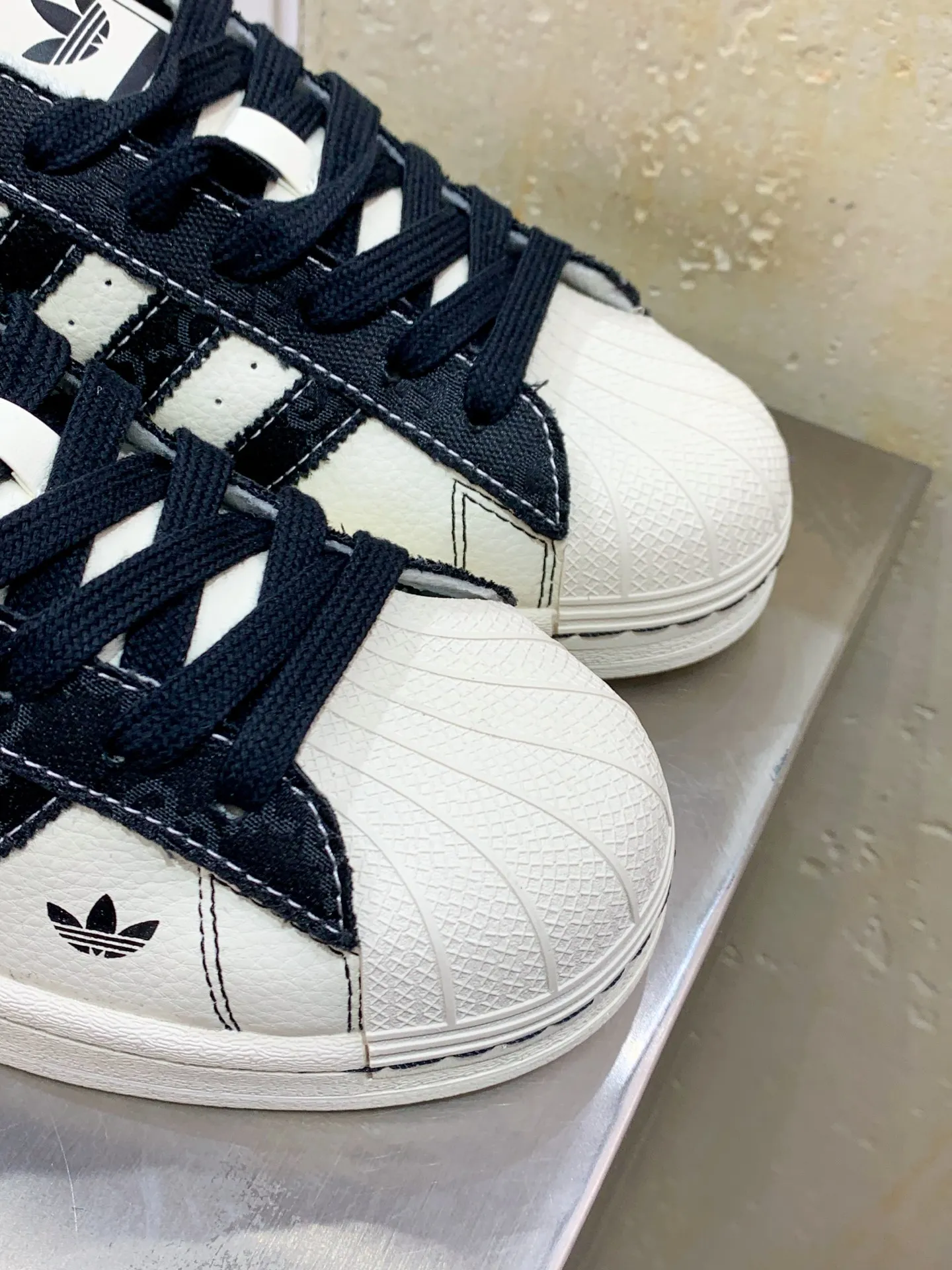 Adidas Originals Superstar x GUCCI White Black Replica Shoes Affordable 545