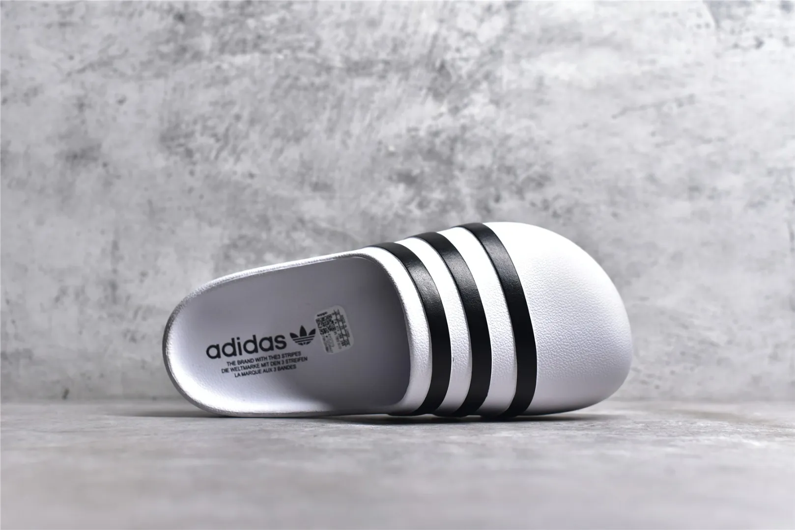 Chic Adidas Originals adilette White Black Slides –  Replica Adidas Shoes & Sneakers 467