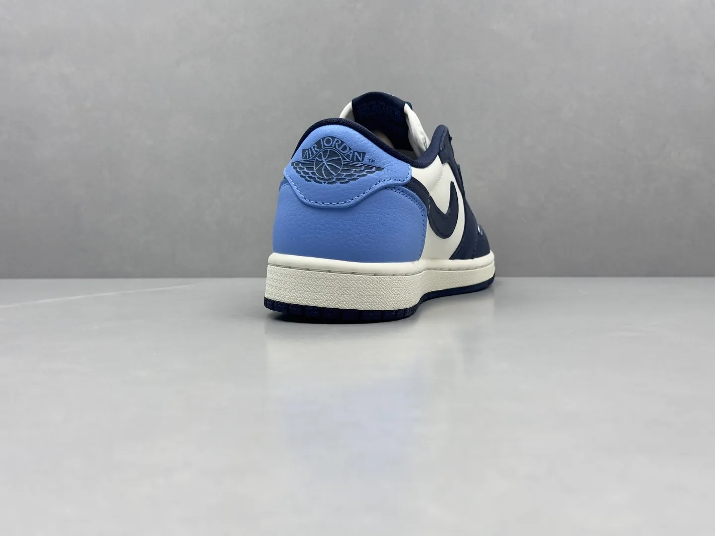 FlexibleFit Air Jordan 1 Low ‘Obsidian UNC’ – Black Obsidian University Blue – Authentic Low-Top Rep Shoes with Best Replica Sneakers Craftsmanship 1338