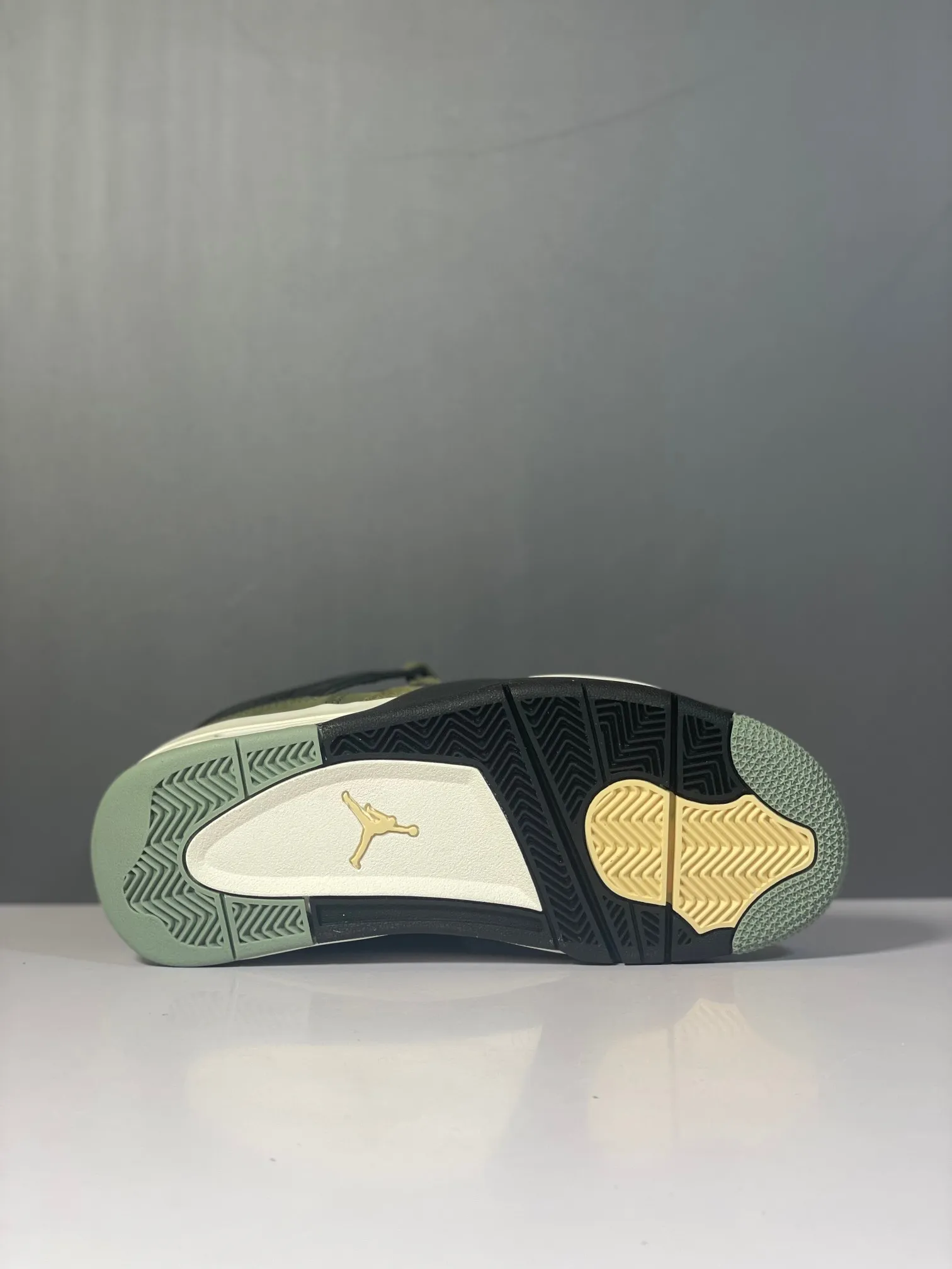MultiPurpose Air Jordan 4 Retro “Olive Canvas” – Army Green Basketball Shoes with High Quality Replica Design and Rep Shoes (FB9927- 1140