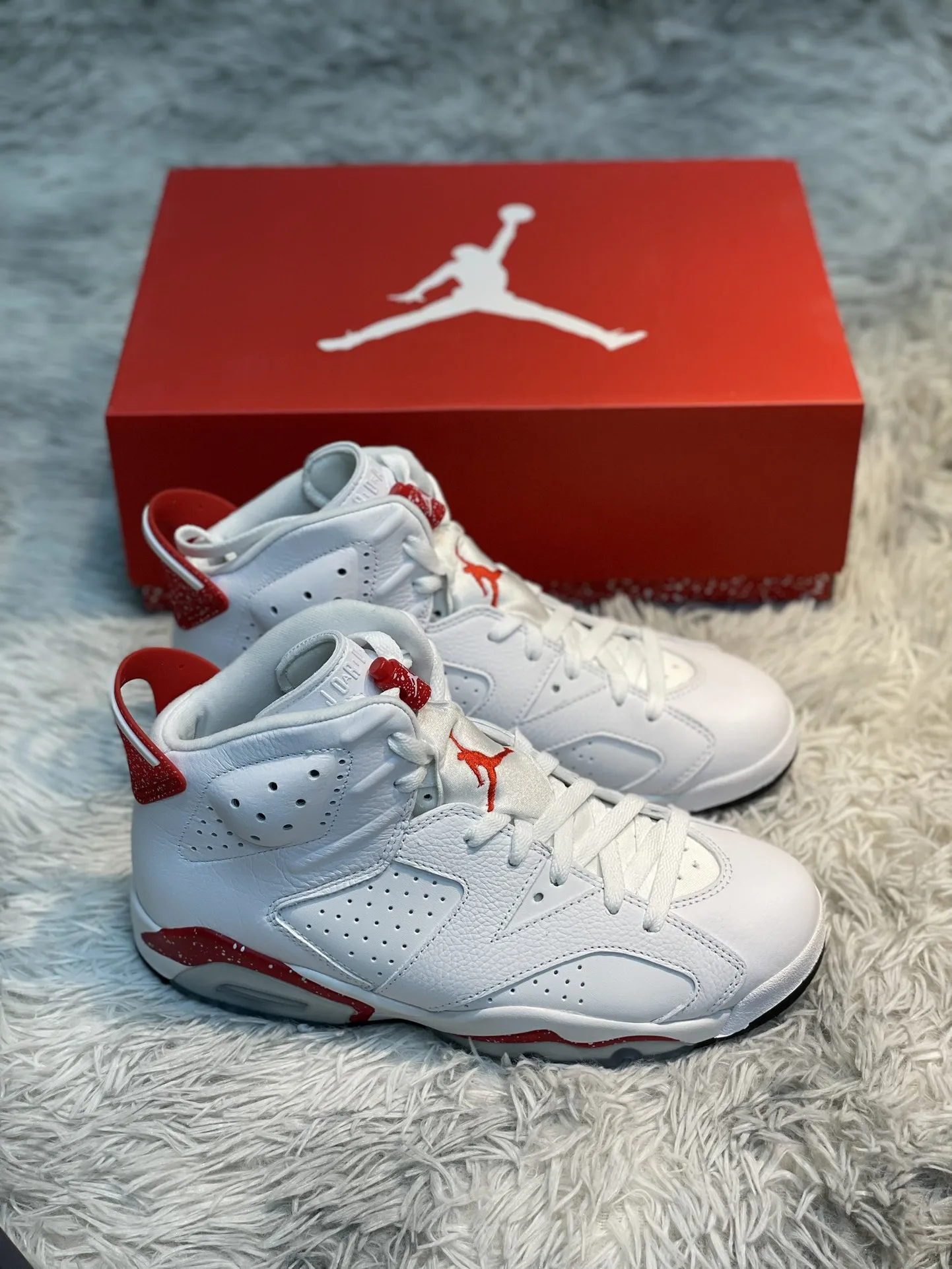 Air Jordan 6 Retro AJ6 Oreo Basketball Shoes – White Red, High Quality Replica Shoes, Multiple Sizes Available Minimalist 1112