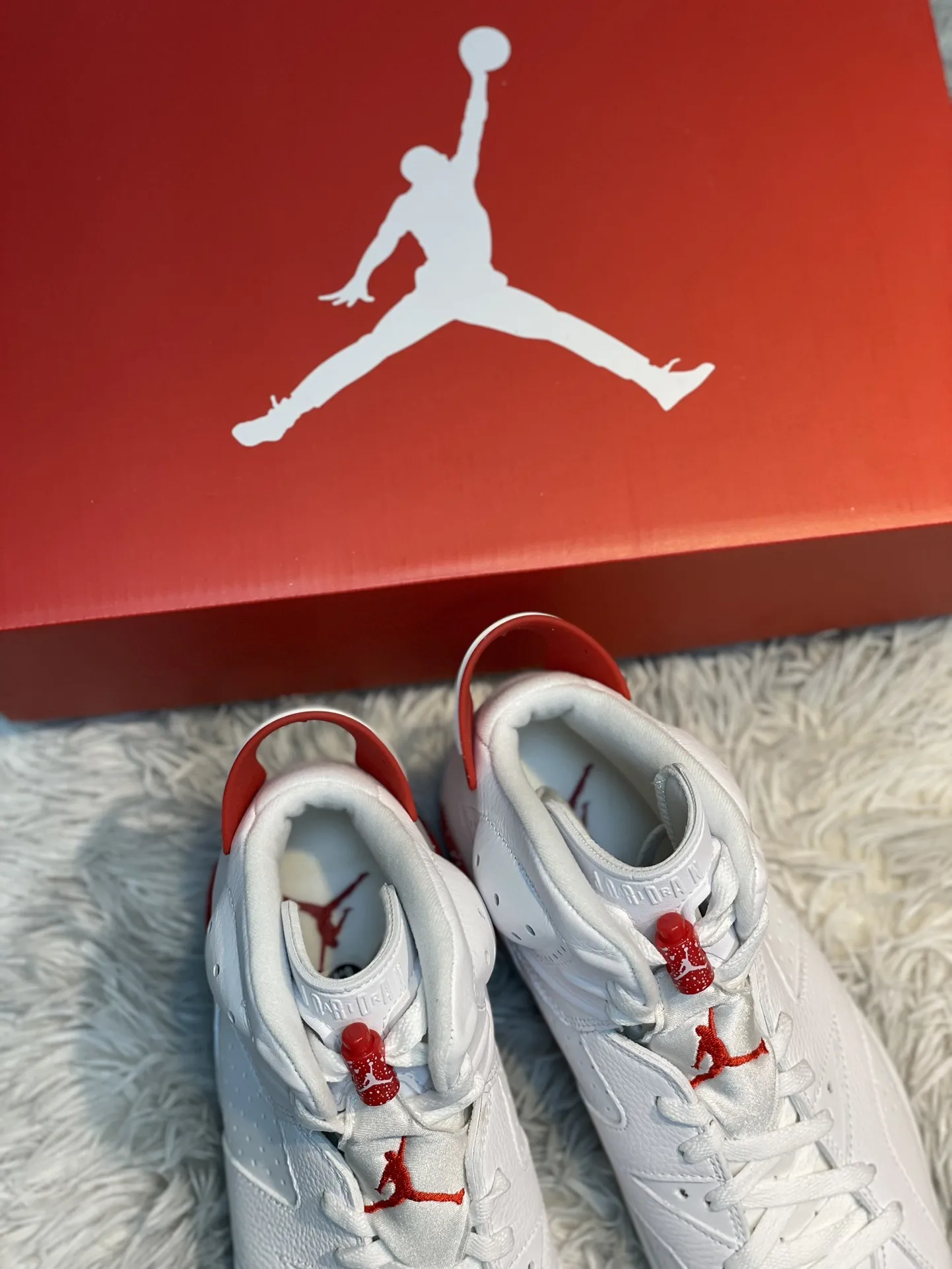 Air Jordan 6 Retro AJ6 Oreo Basketball Shoes – White Red, High Quality Replica Shoes, Multiple Sizes Available Minimalist 1112